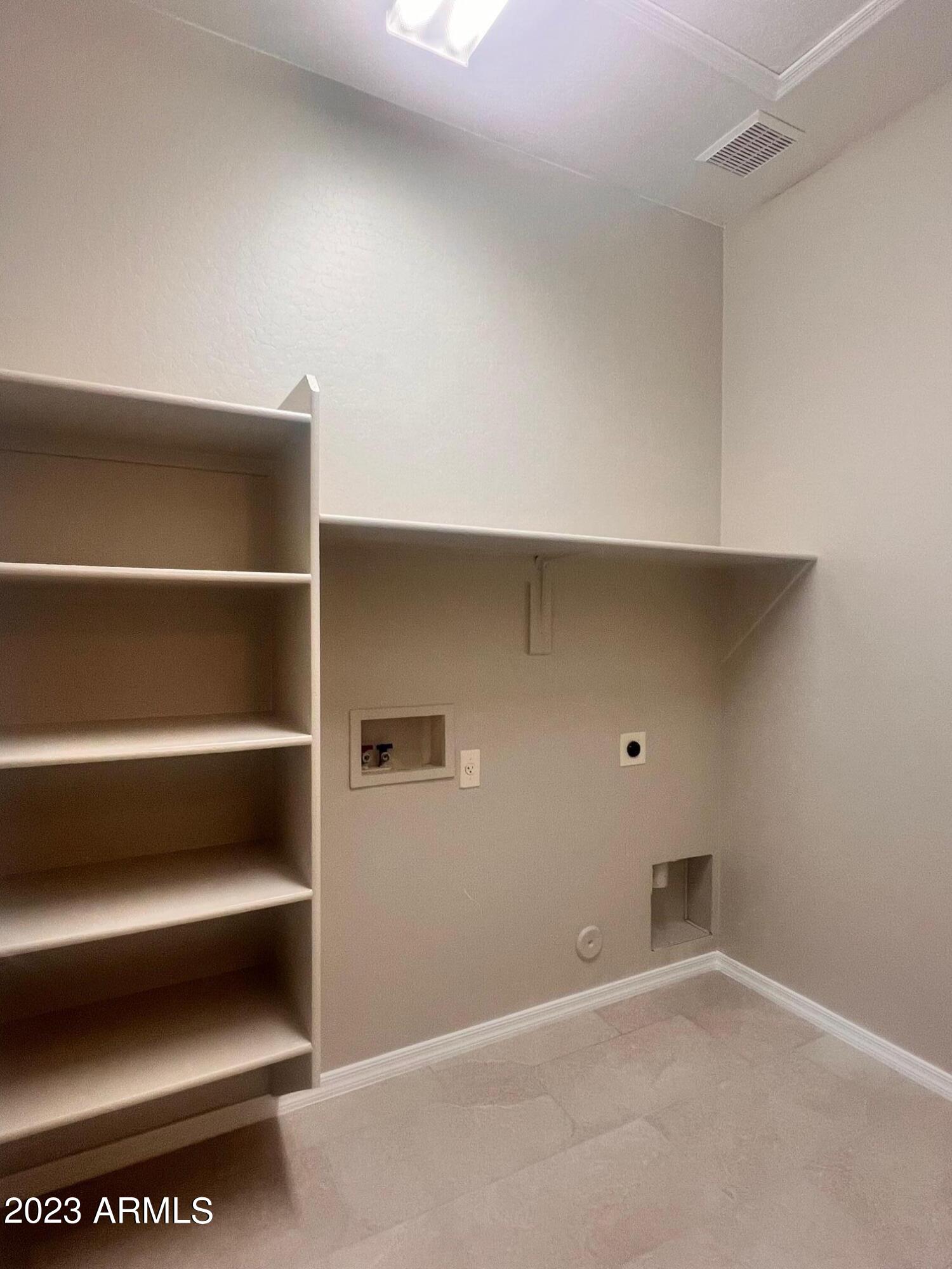 4231 E FIRESTONE Drive