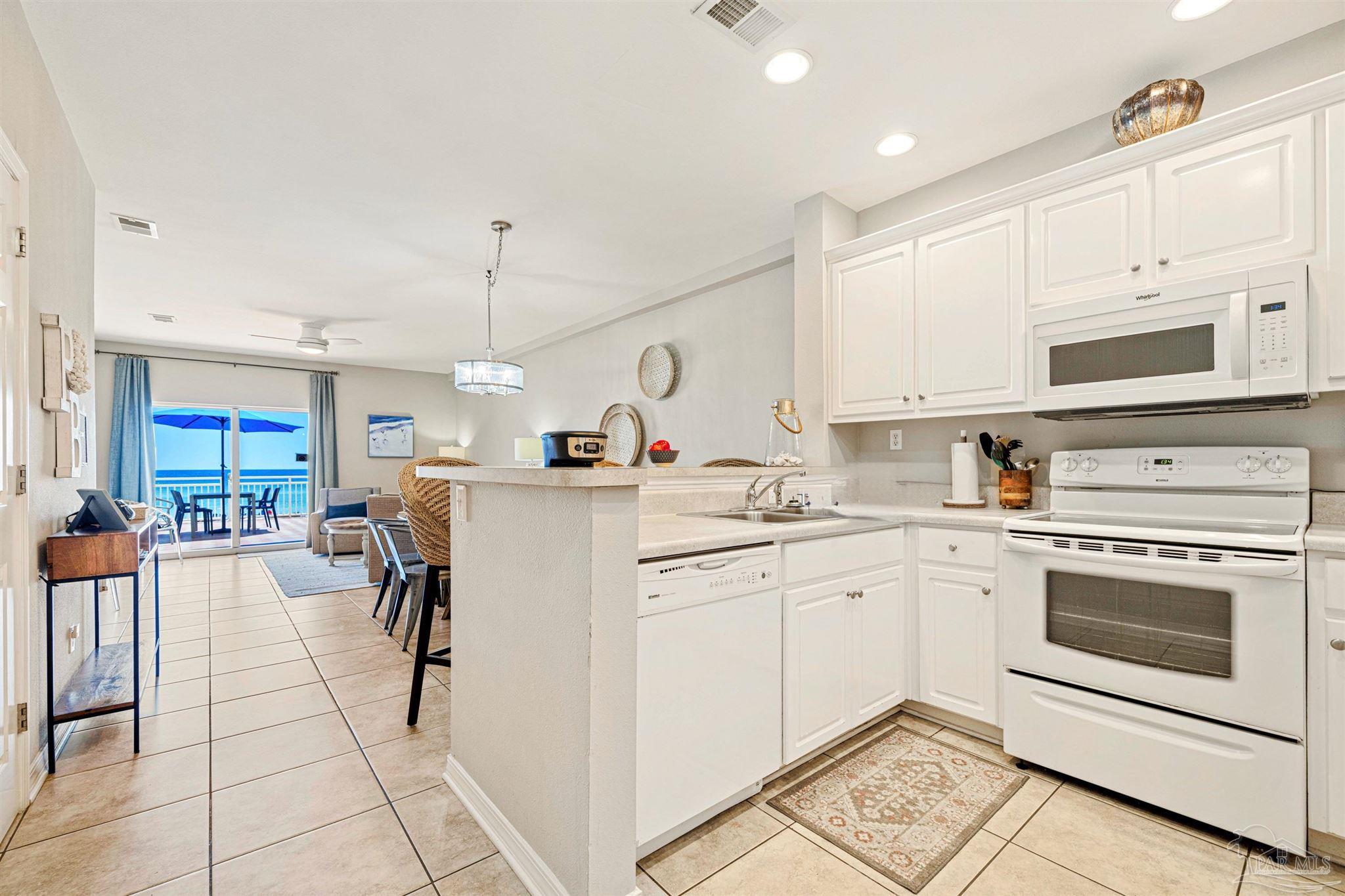 999 Ft Pickens Rd # 102