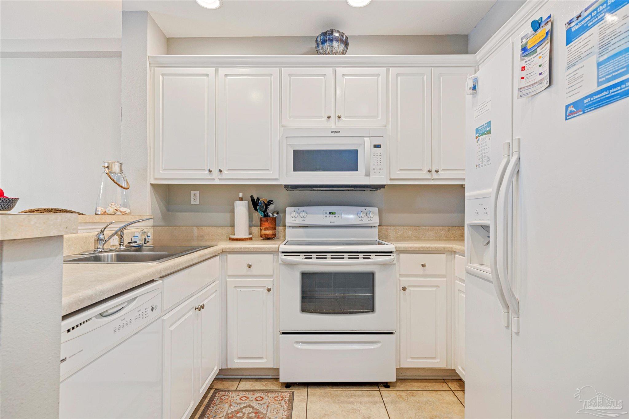 999 Ft Pickens Rd # 102
