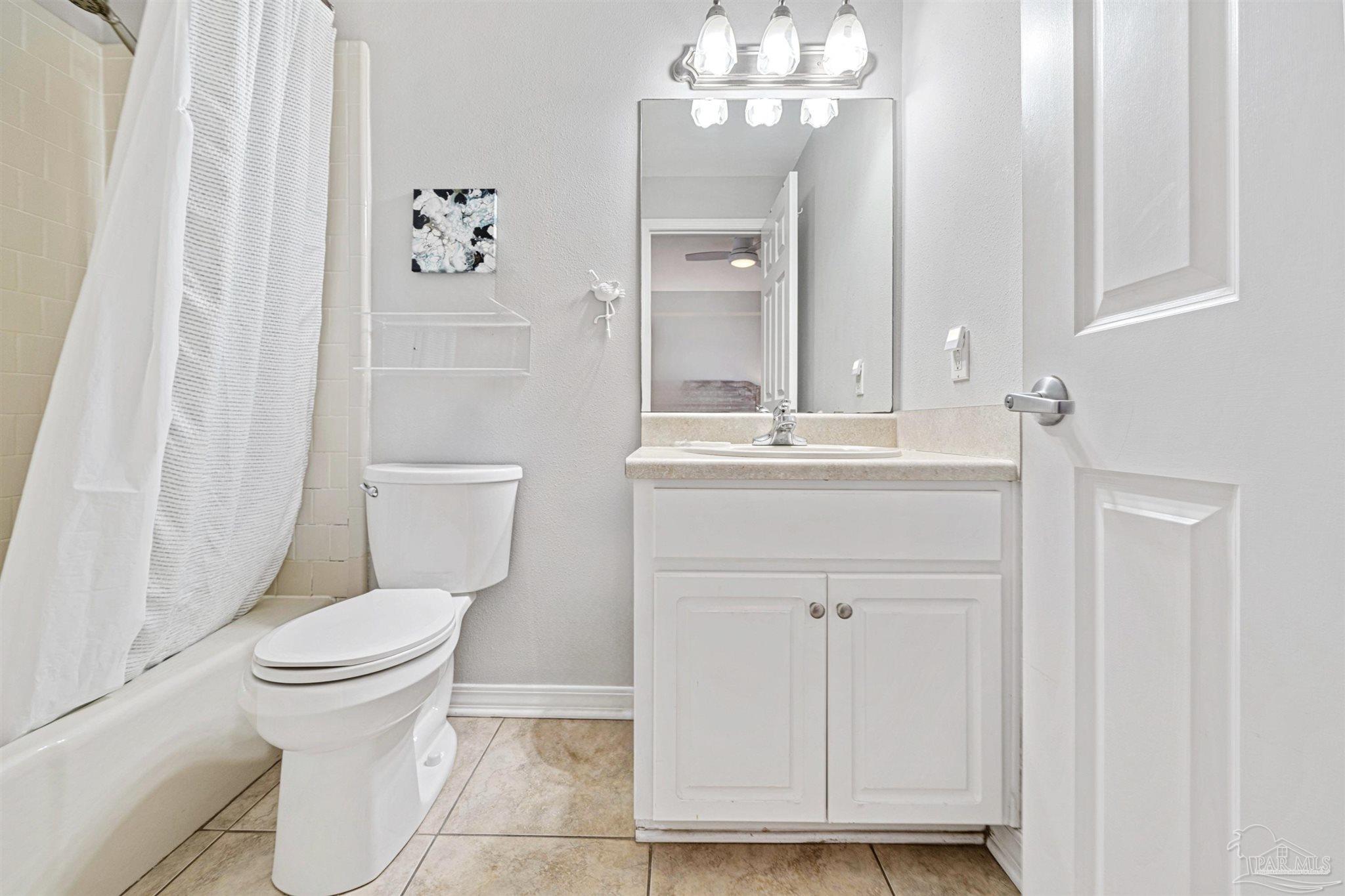 999 Ft Pickens Rd # 102