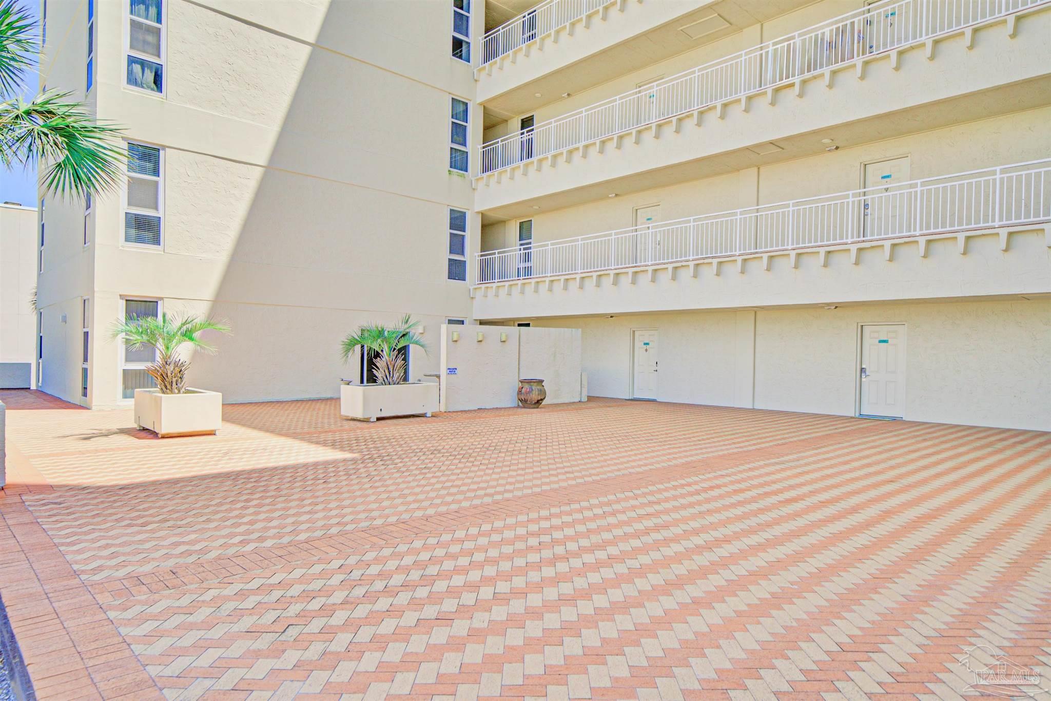 999 Ft Pickens Rd # 102