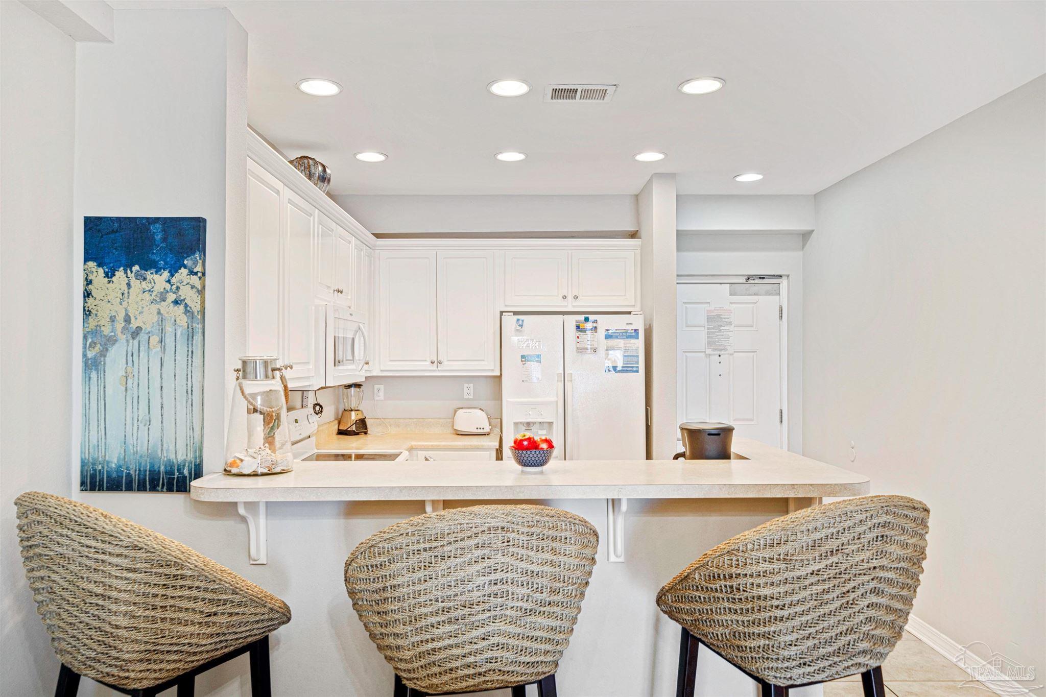 999 Ft Pickens Rd # 102