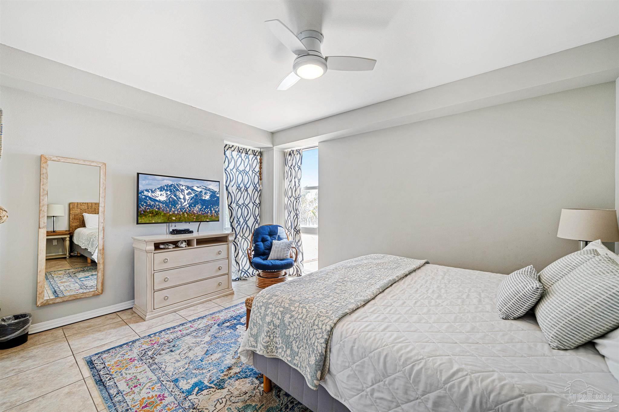999 Ft Pickens Rd # 102
