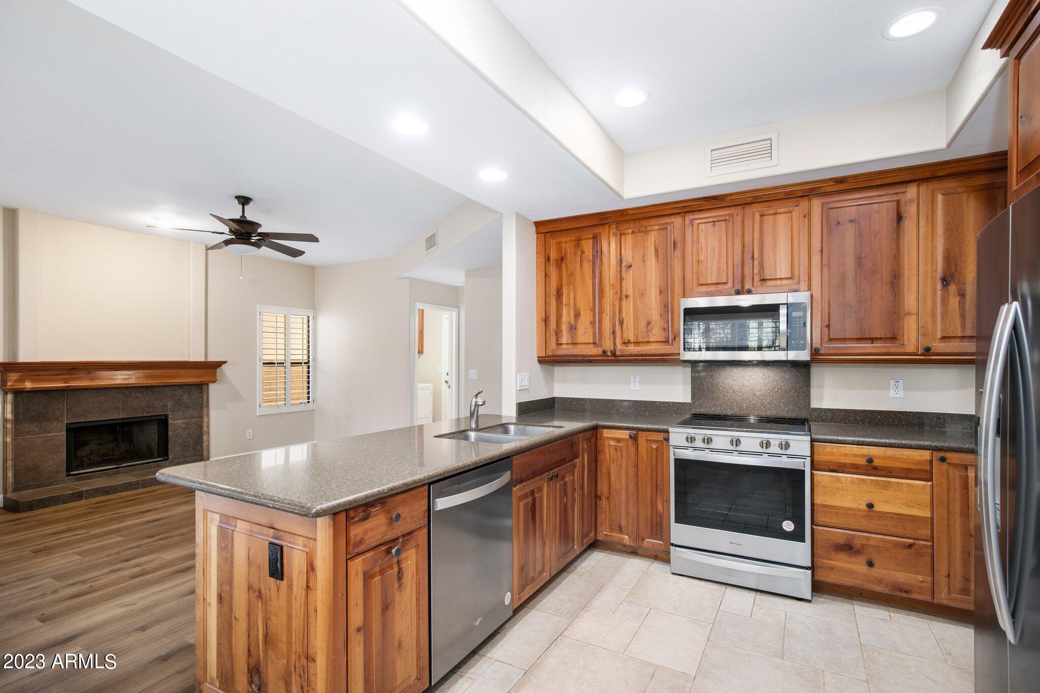 11851 N 91ST Place