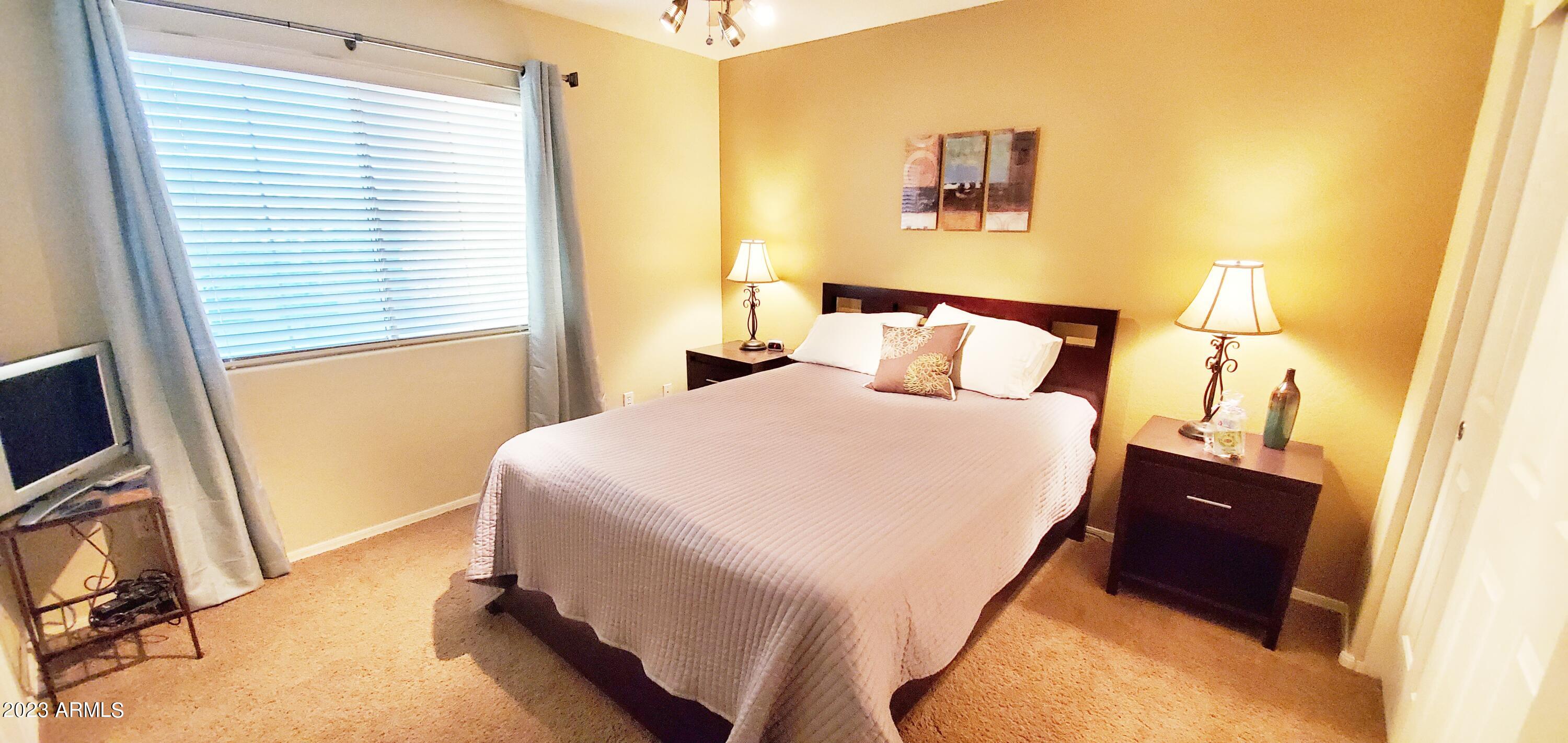 45273 W MIRAFLORES Street