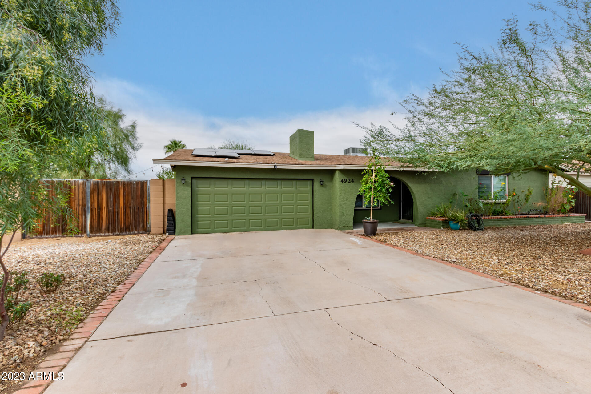 4924 S COUNTRY CLUB Way