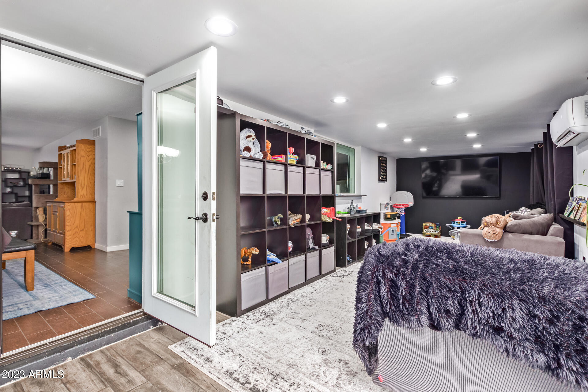 4924 S COUNTRY CLUB Way