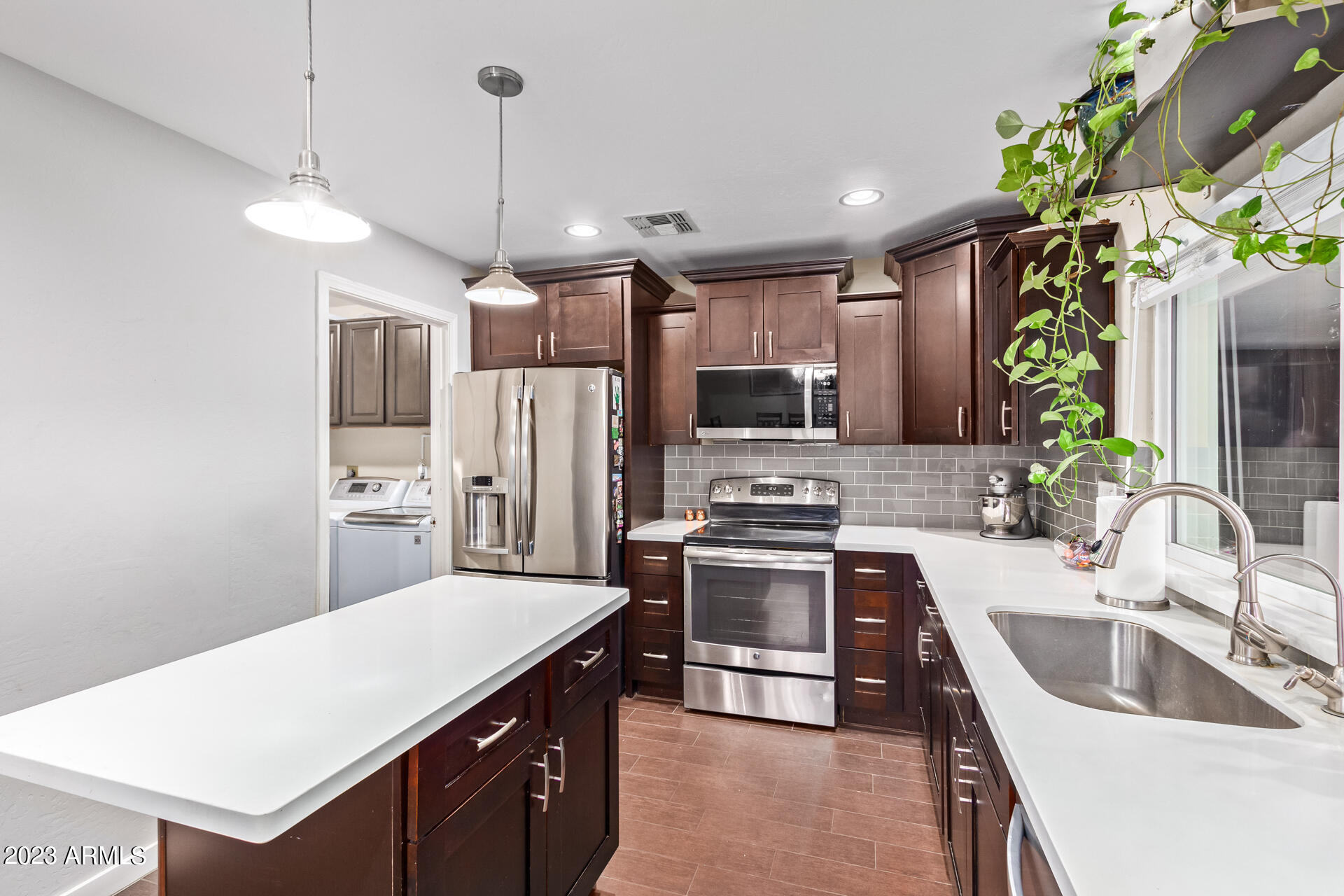 4924 S COUNTRY CLUB Way