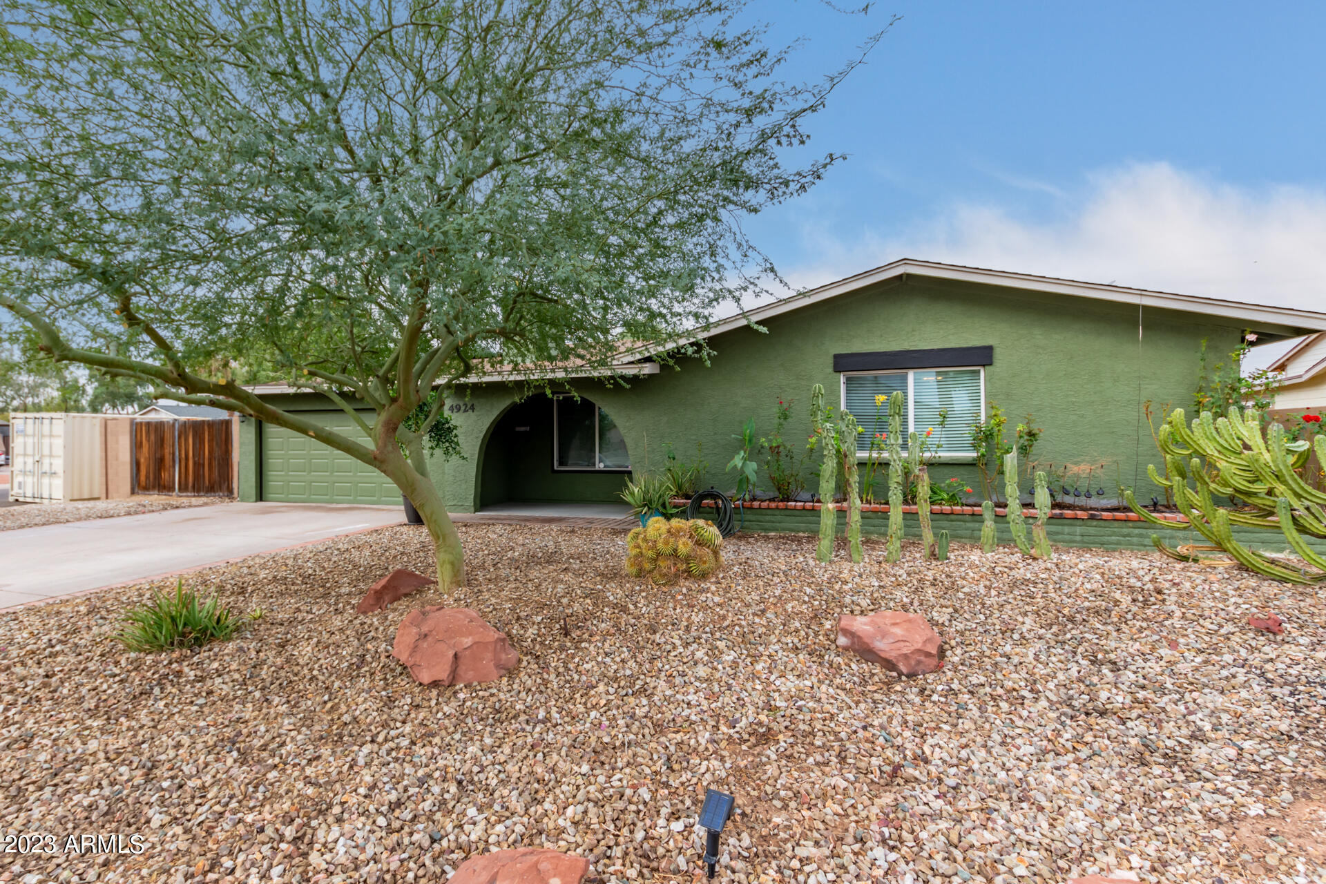 4924 S COUNTRY CLUB Way
