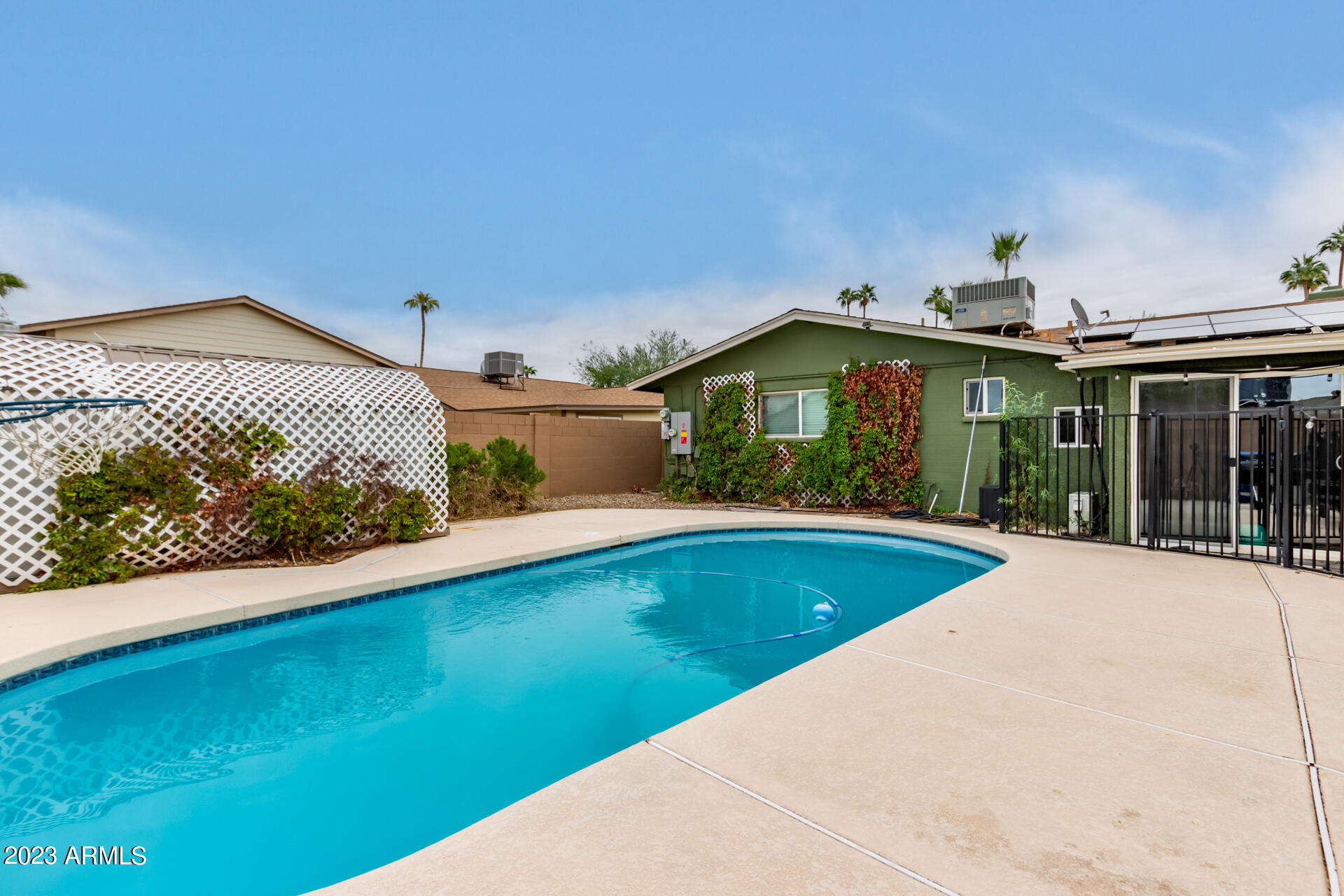 4924 S COUNTRY CLUB Way