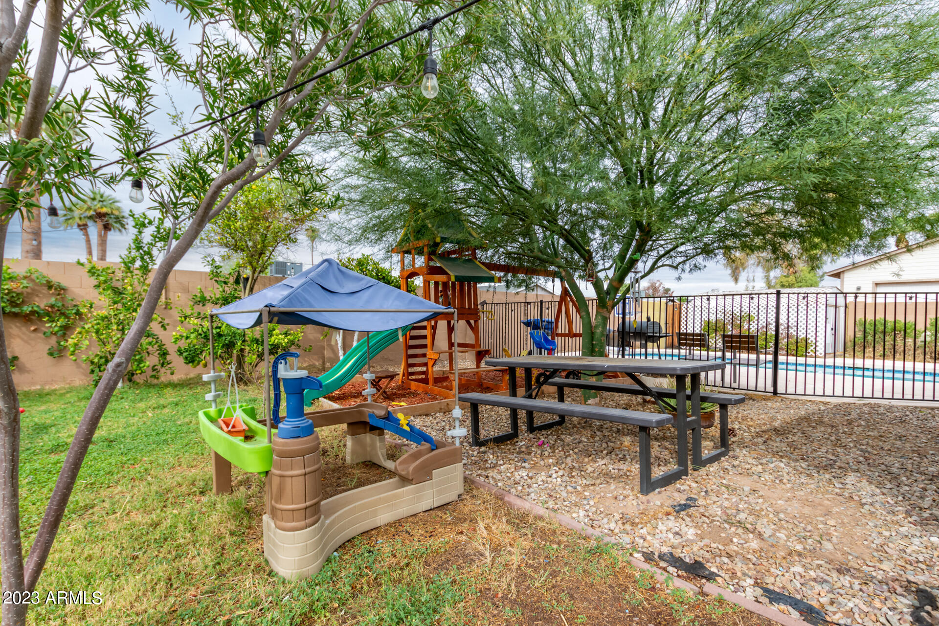4924 S COUNTRY CLUB Way