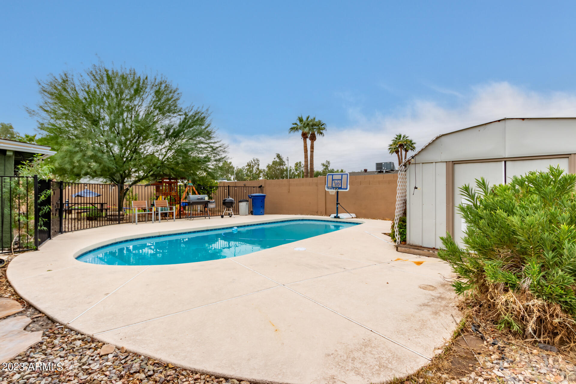 4924 S COUNTRY CLUB Way