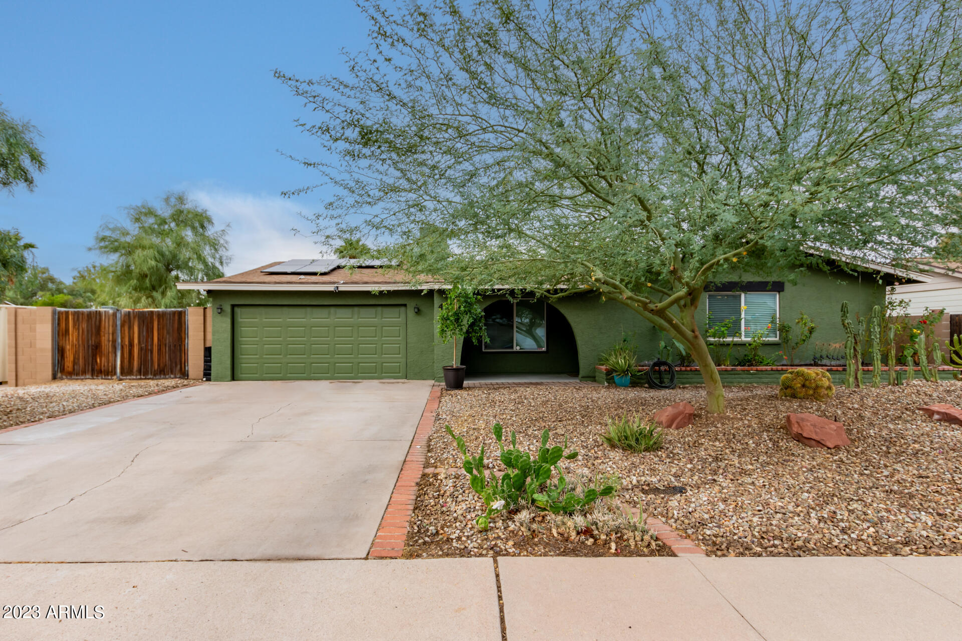 4924 S COUNTRY CLUB Way