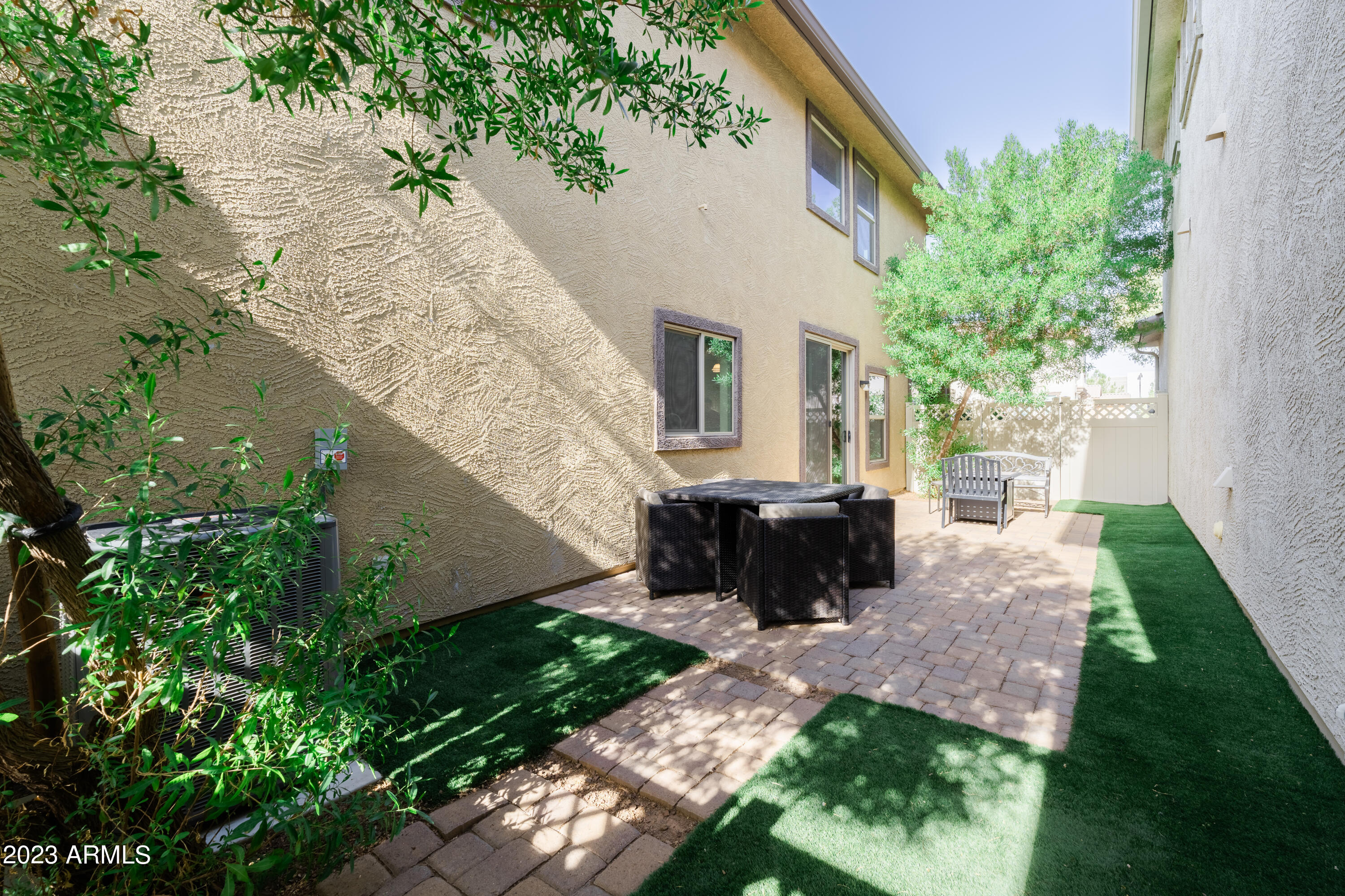 853 S PHEASANT Drive