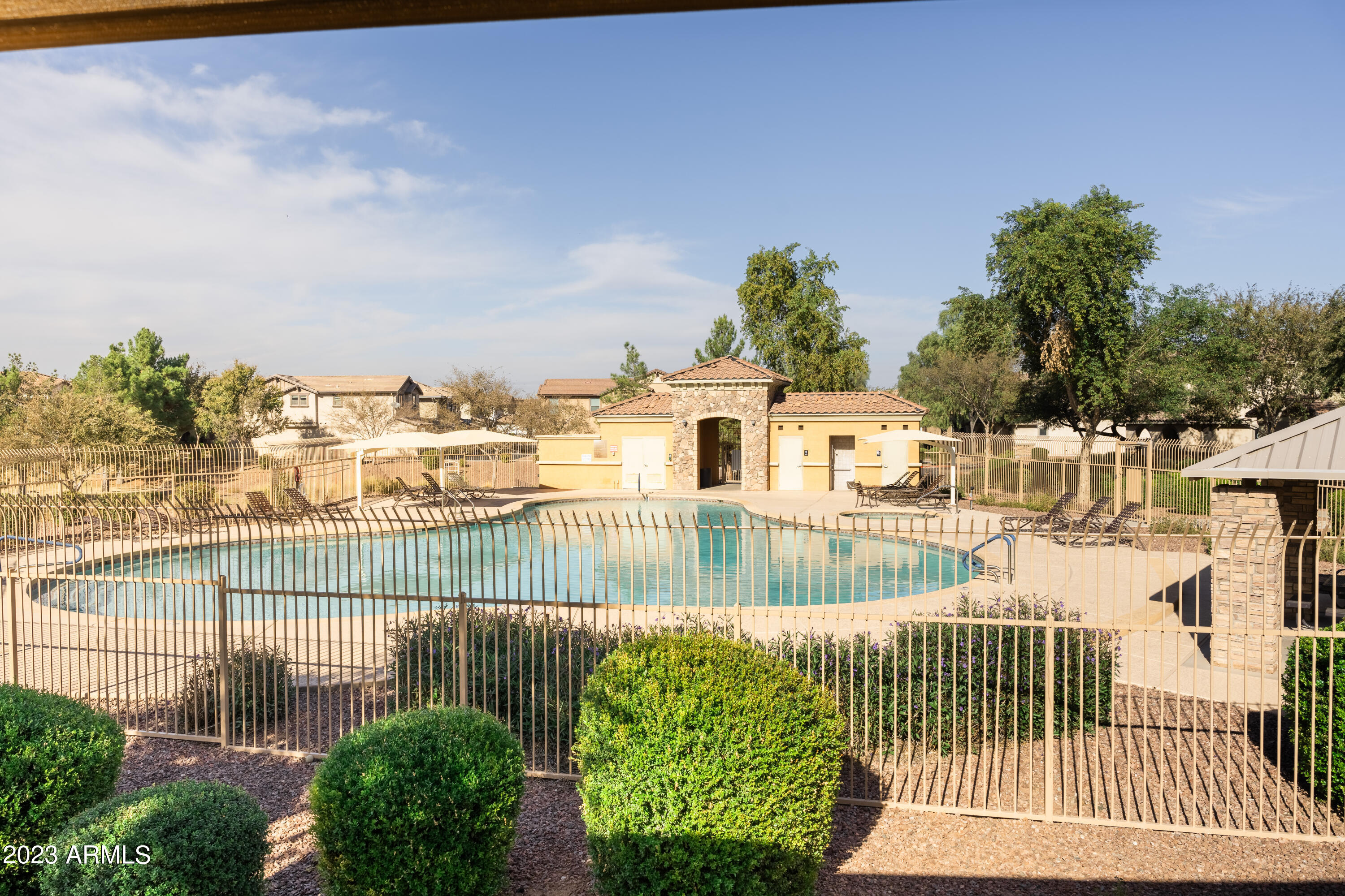 853 S PHEASANT Drive