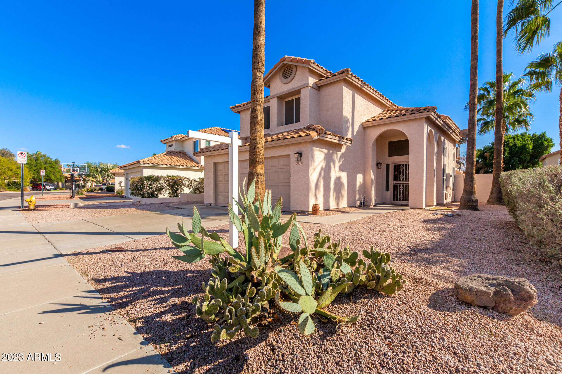 3117 E COTTONWOOD Lane