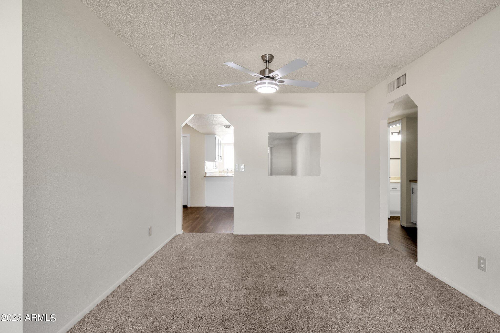553 W MYRNA Lane