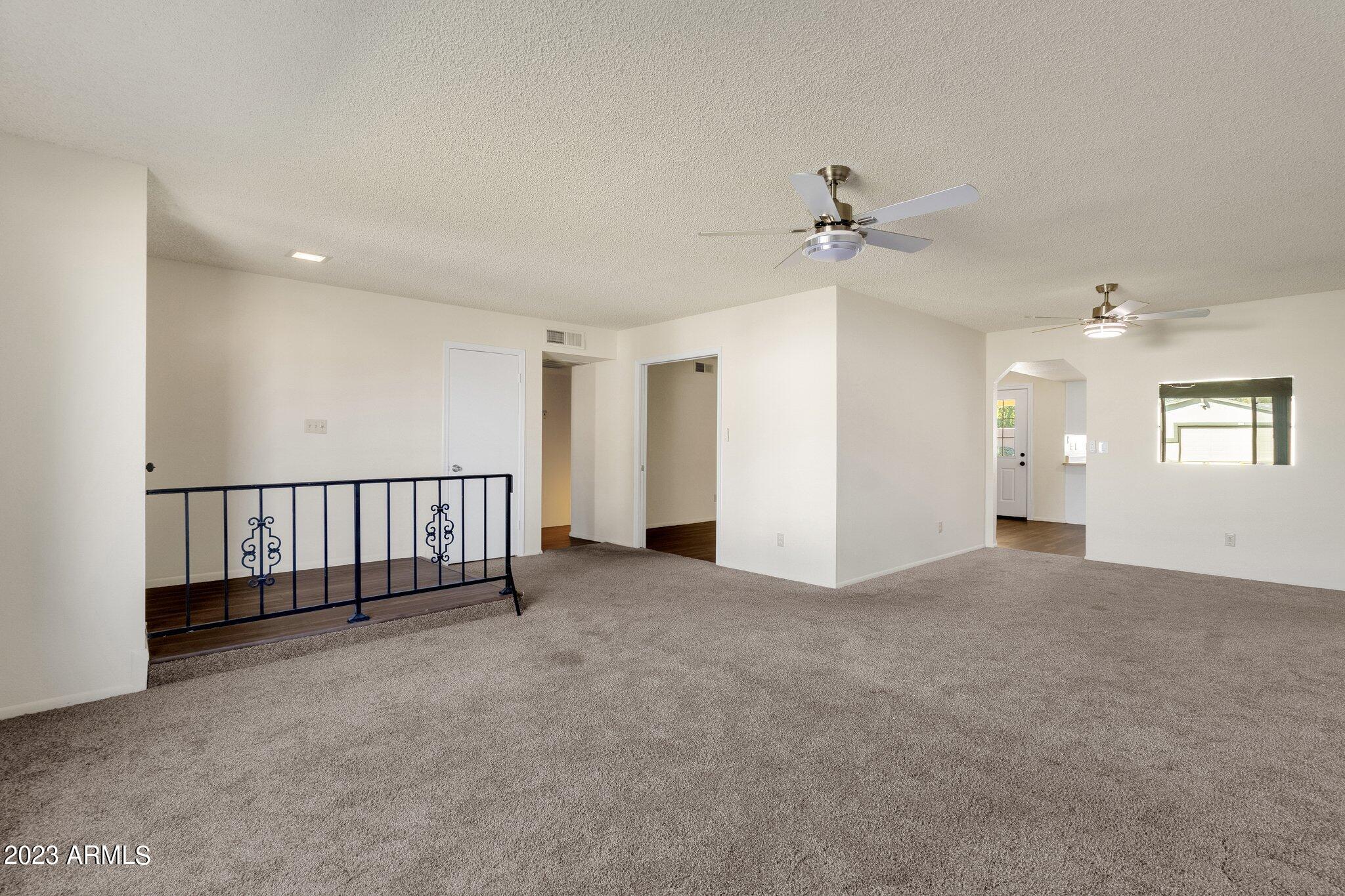 553 W MYRNA Lane