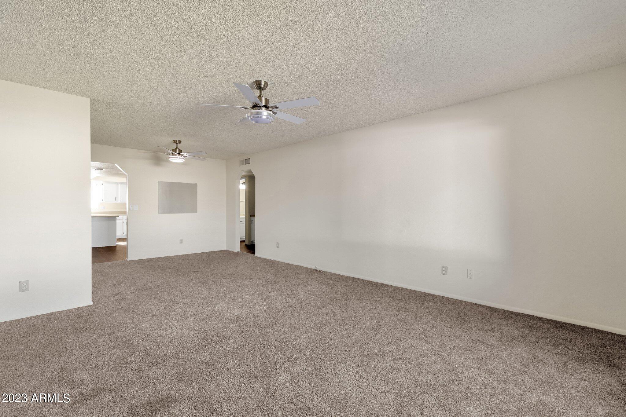 553 W MYRNA Lane