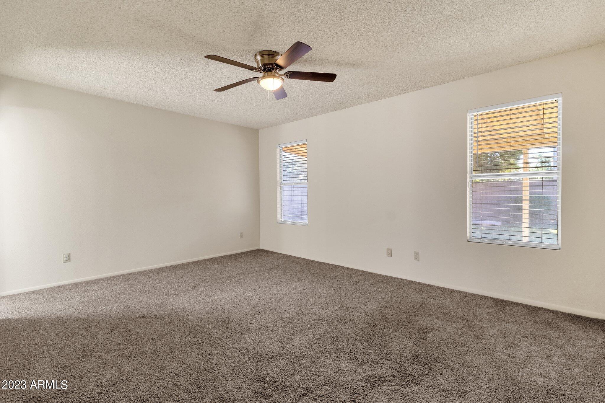 553 W MYRNA Lane