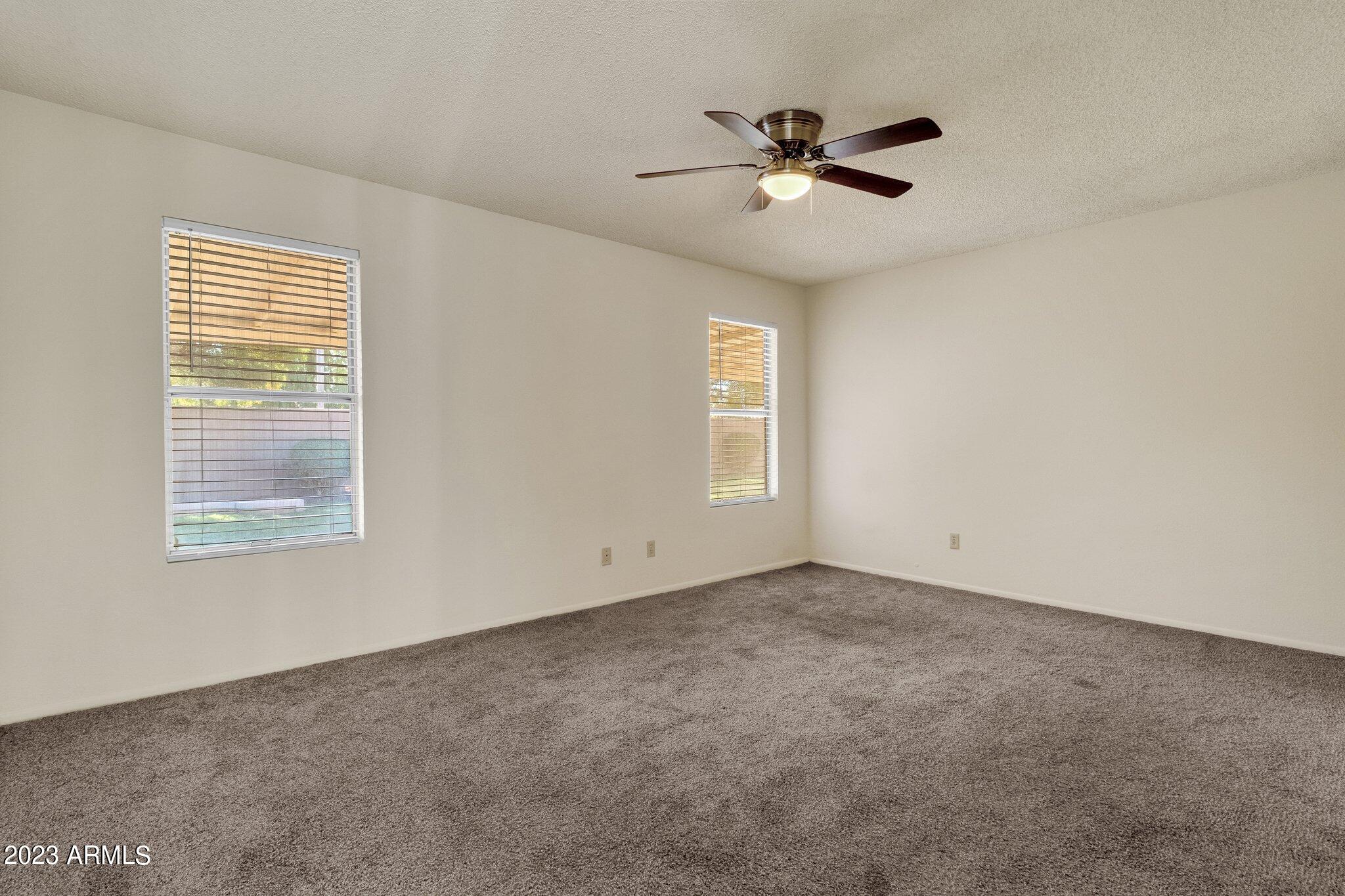 553 W MYRNA Lane