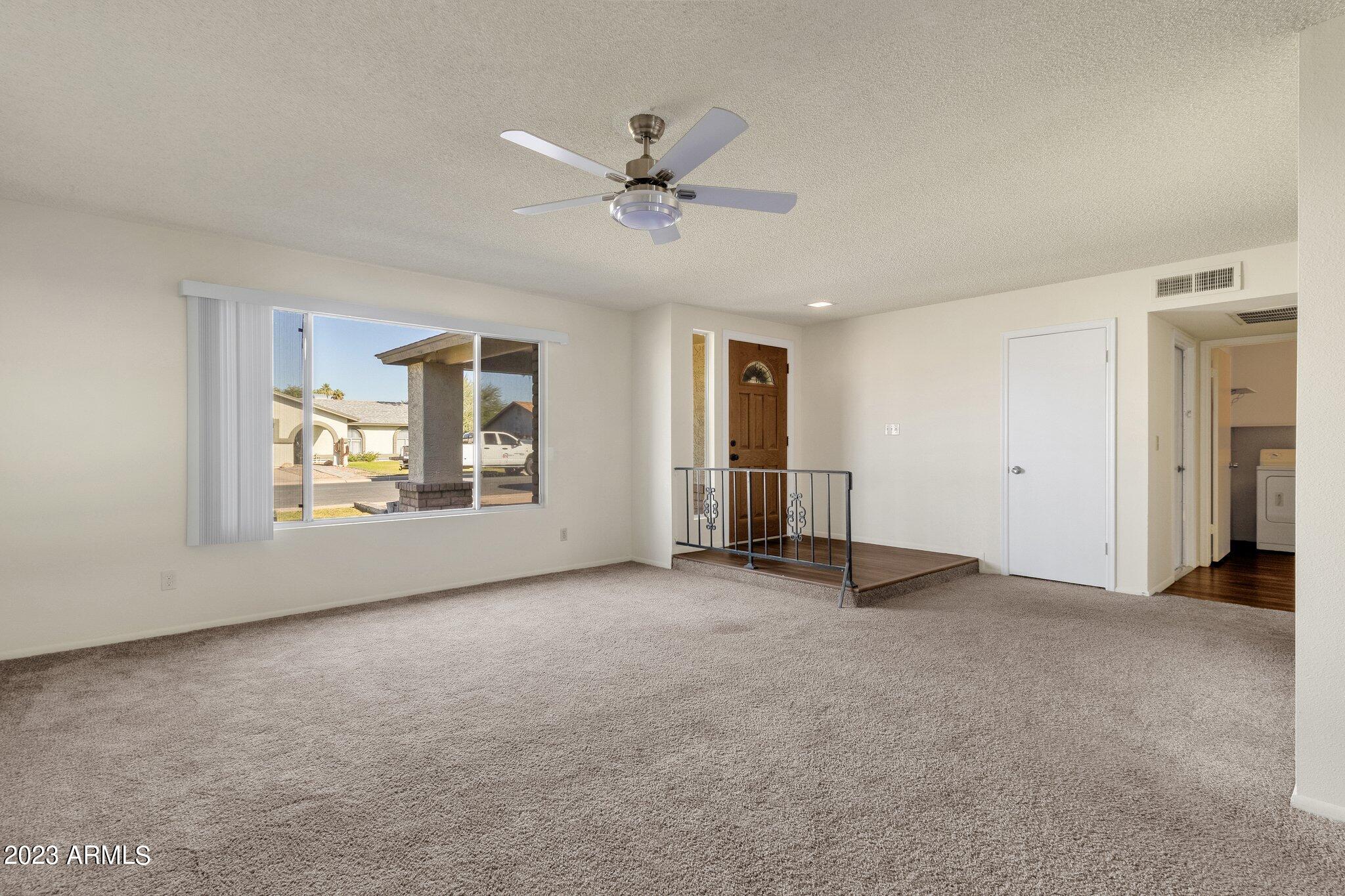 553 W MYRNA Lane