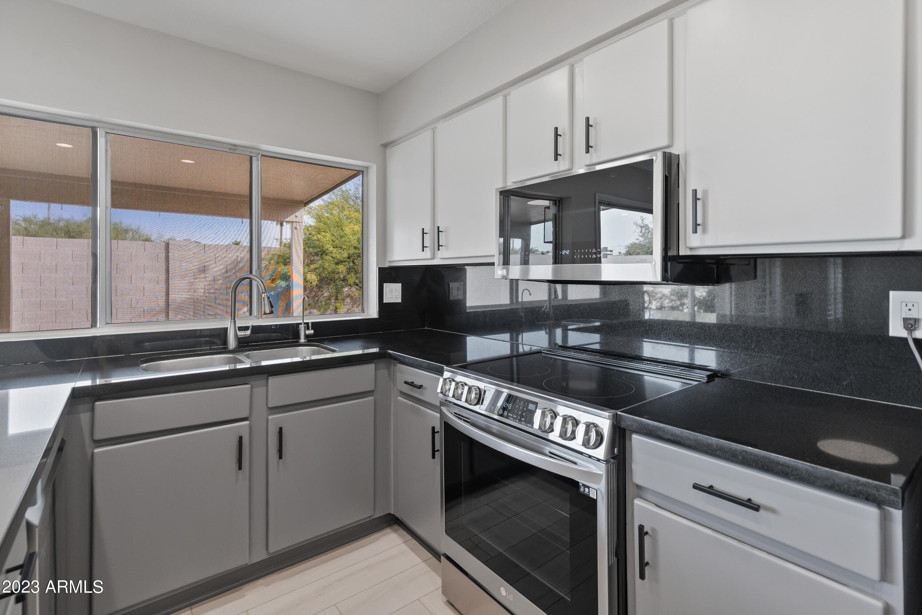 6221 E Gelding Drive