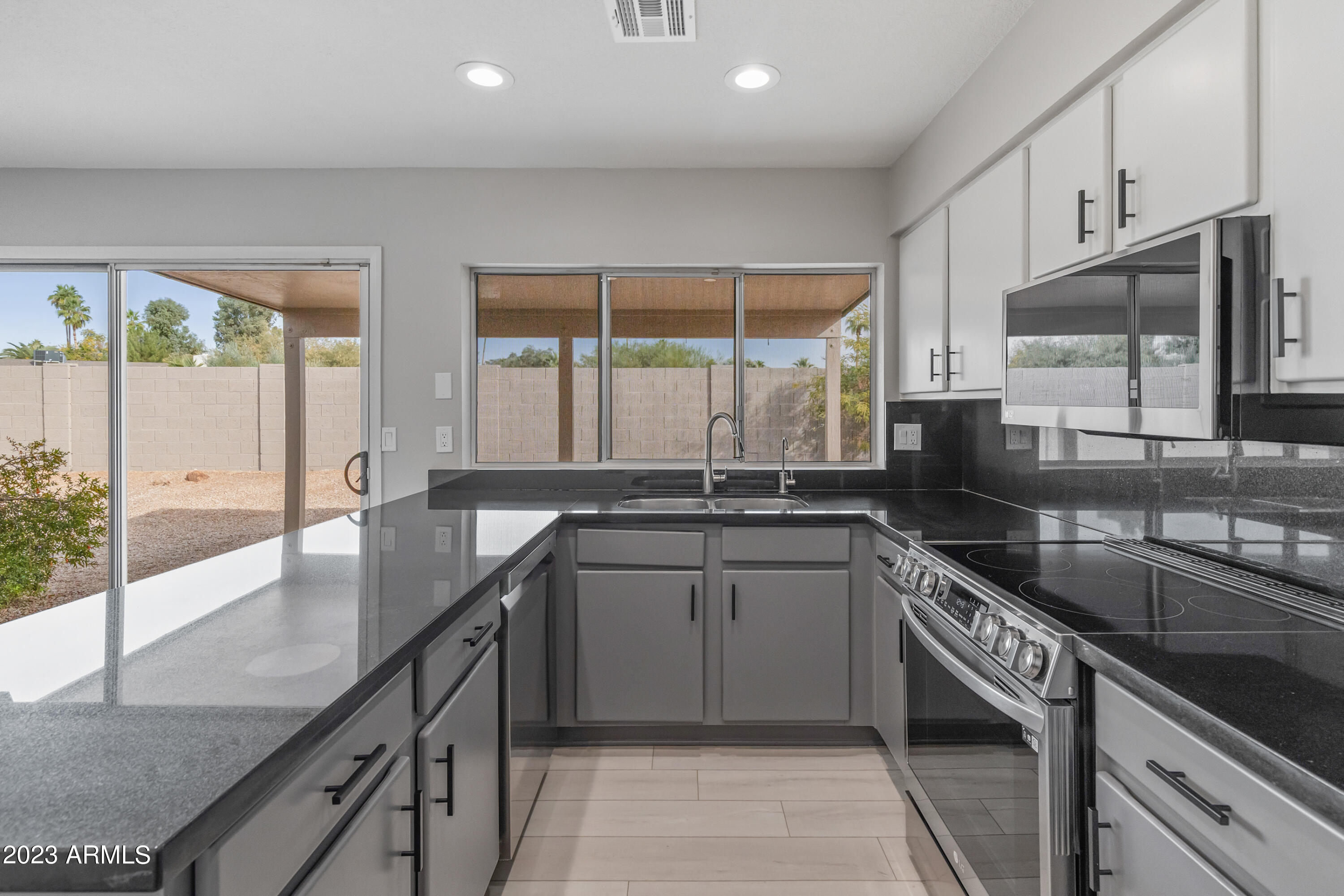 6221 E Gelding Drive