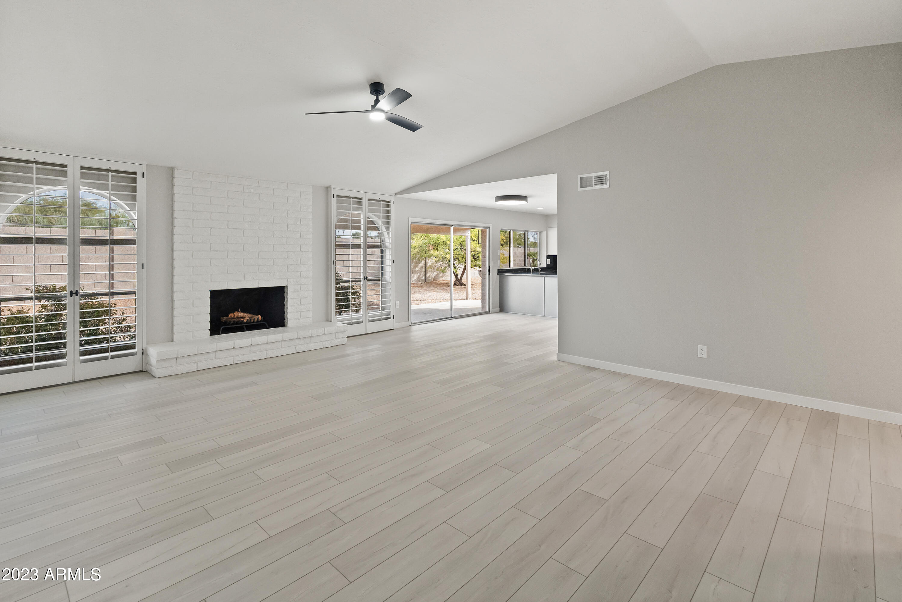 6221 E Gelding Drive