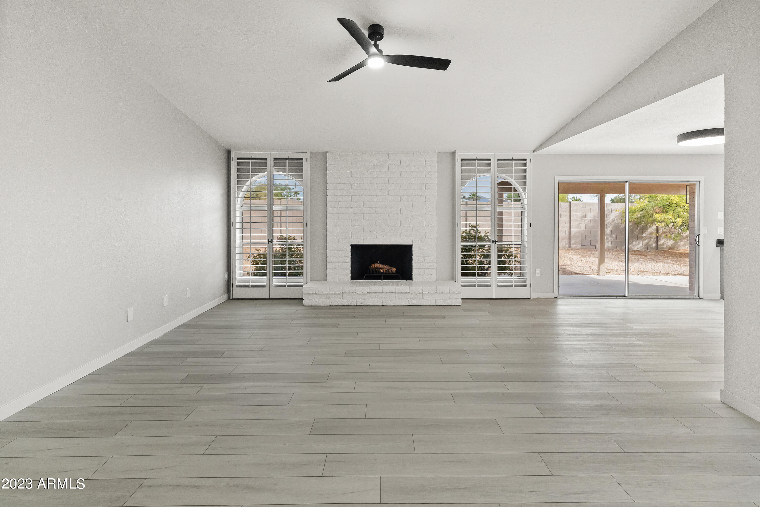 6221 E Gelding Drive