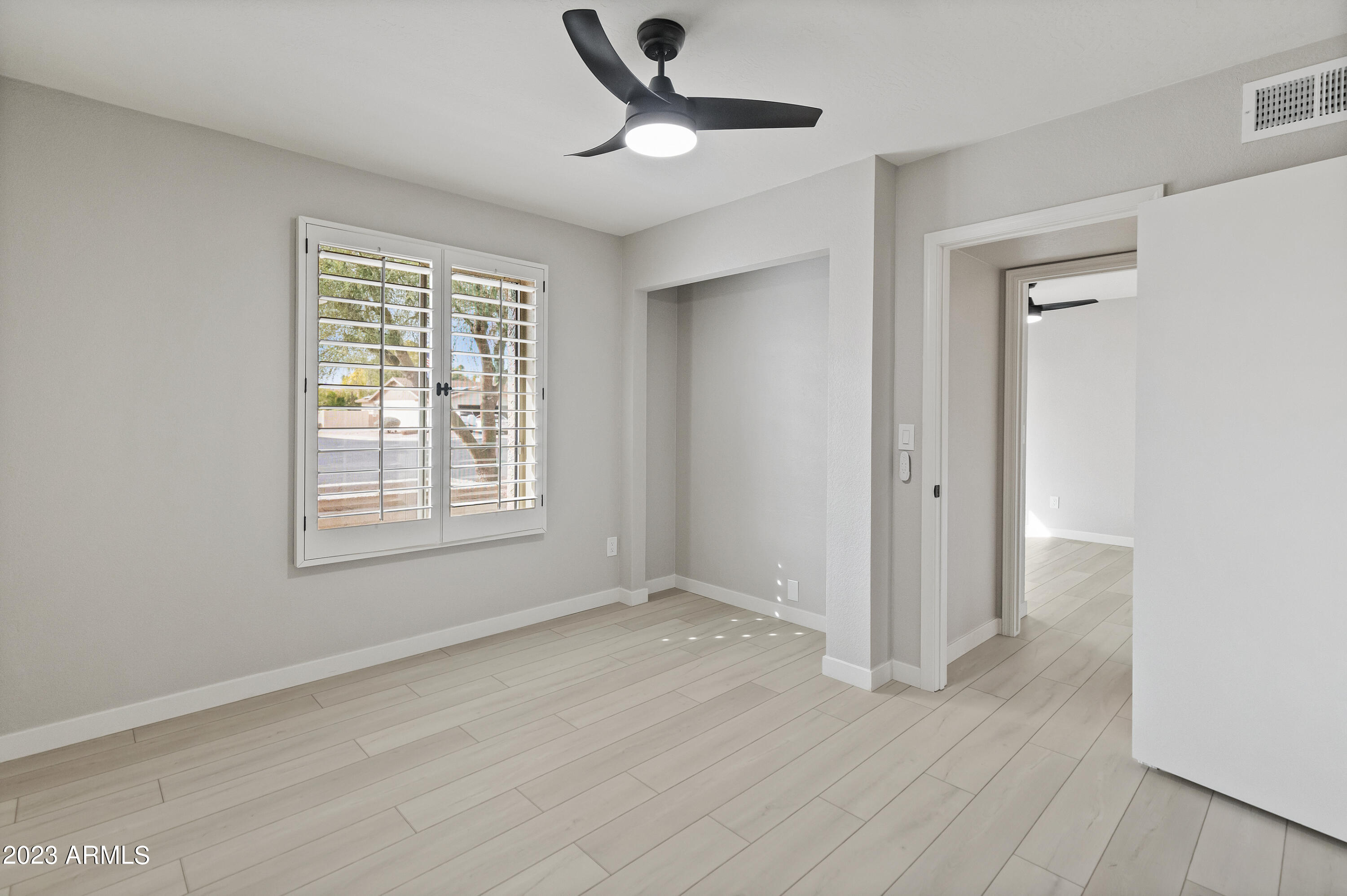 6221 E Gelding Drive