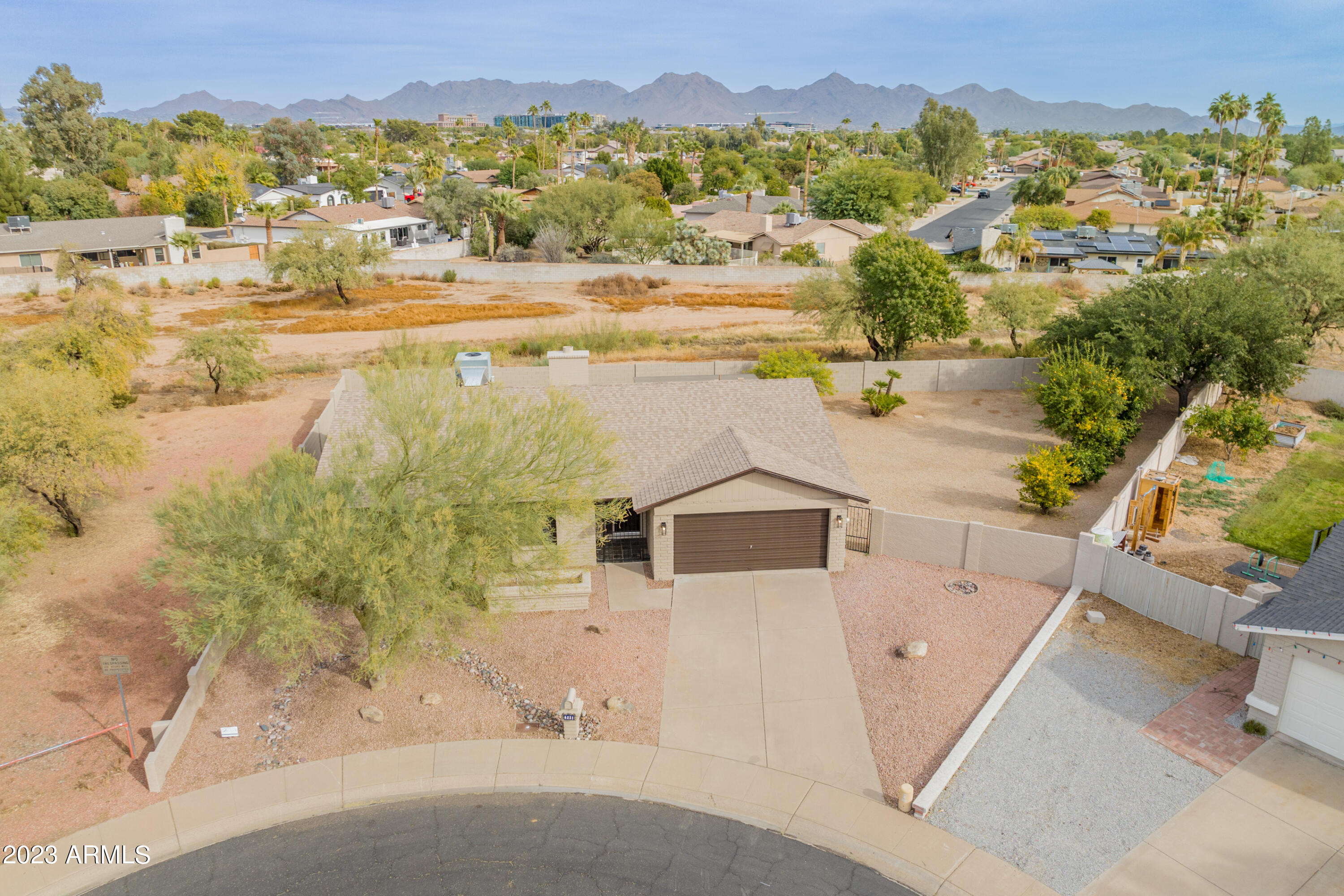 6221 E Gelding Drive