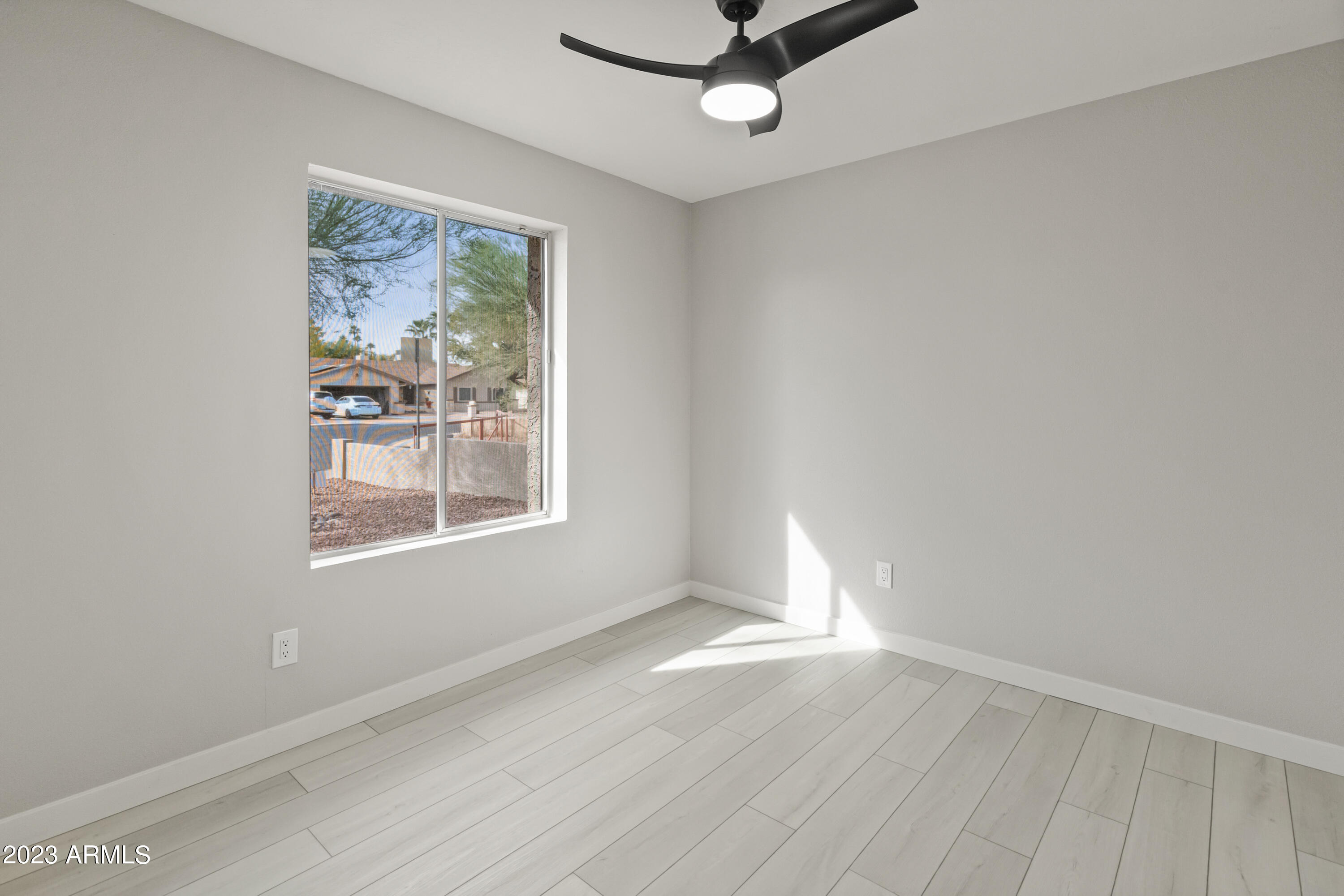 6221 E Gelding Drive