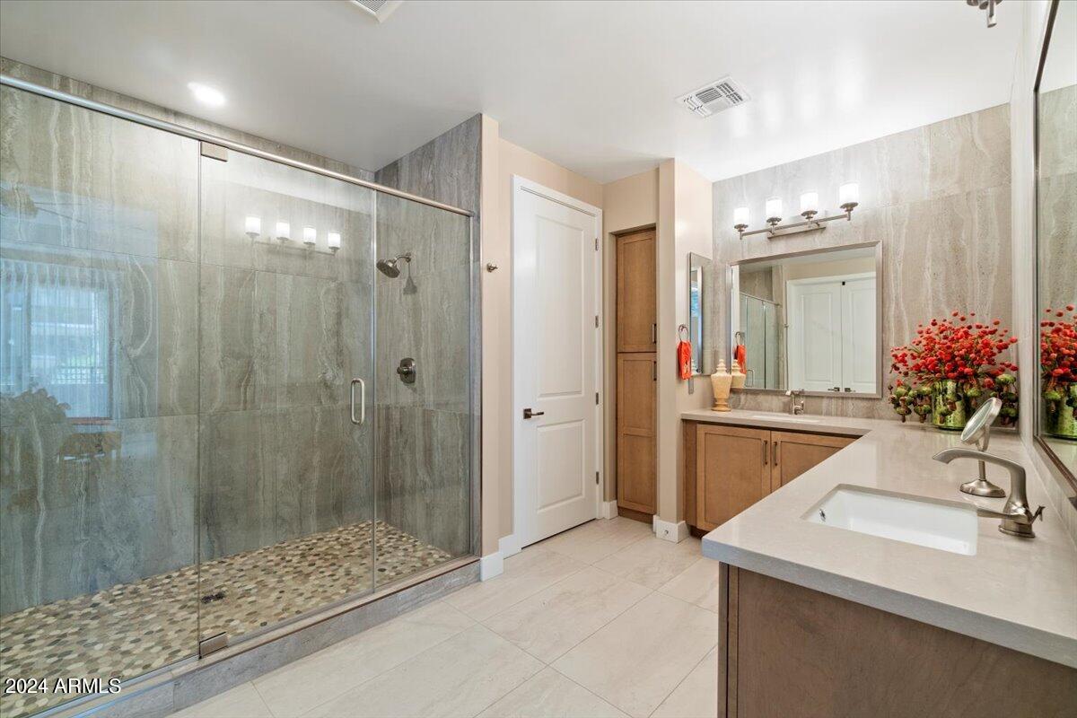 5250 E DEER VALLEY Drive, 160