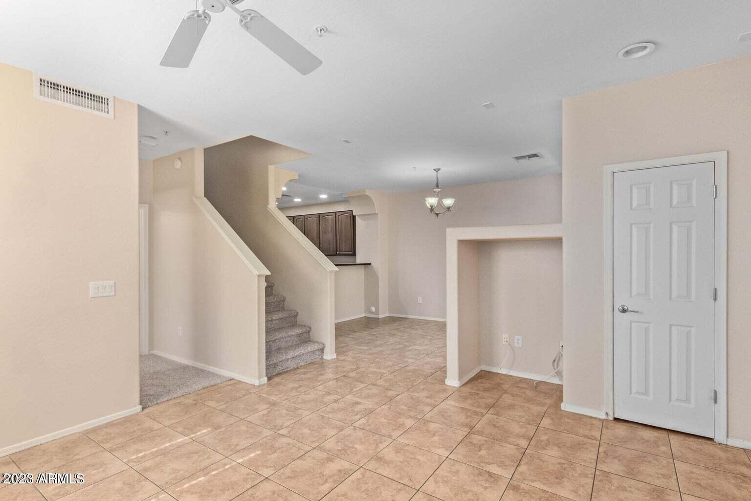 15240 N 142ND Avenue, 1097