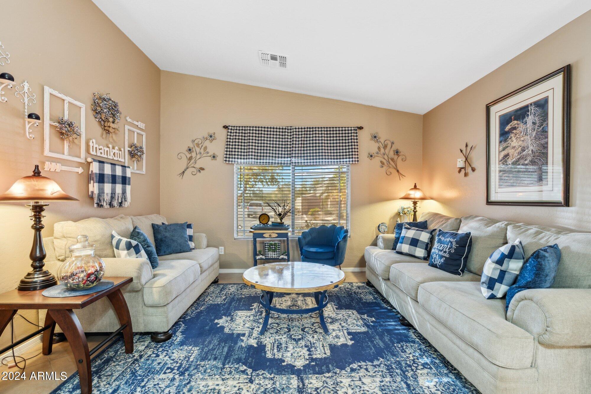 624 W RATTLESNAKE Place