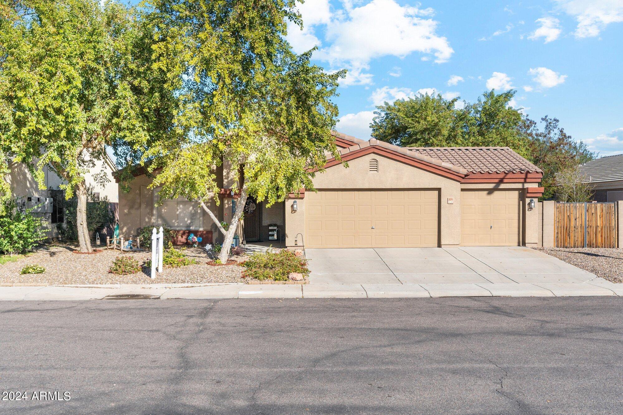 624 W RATTLESNAKE Place