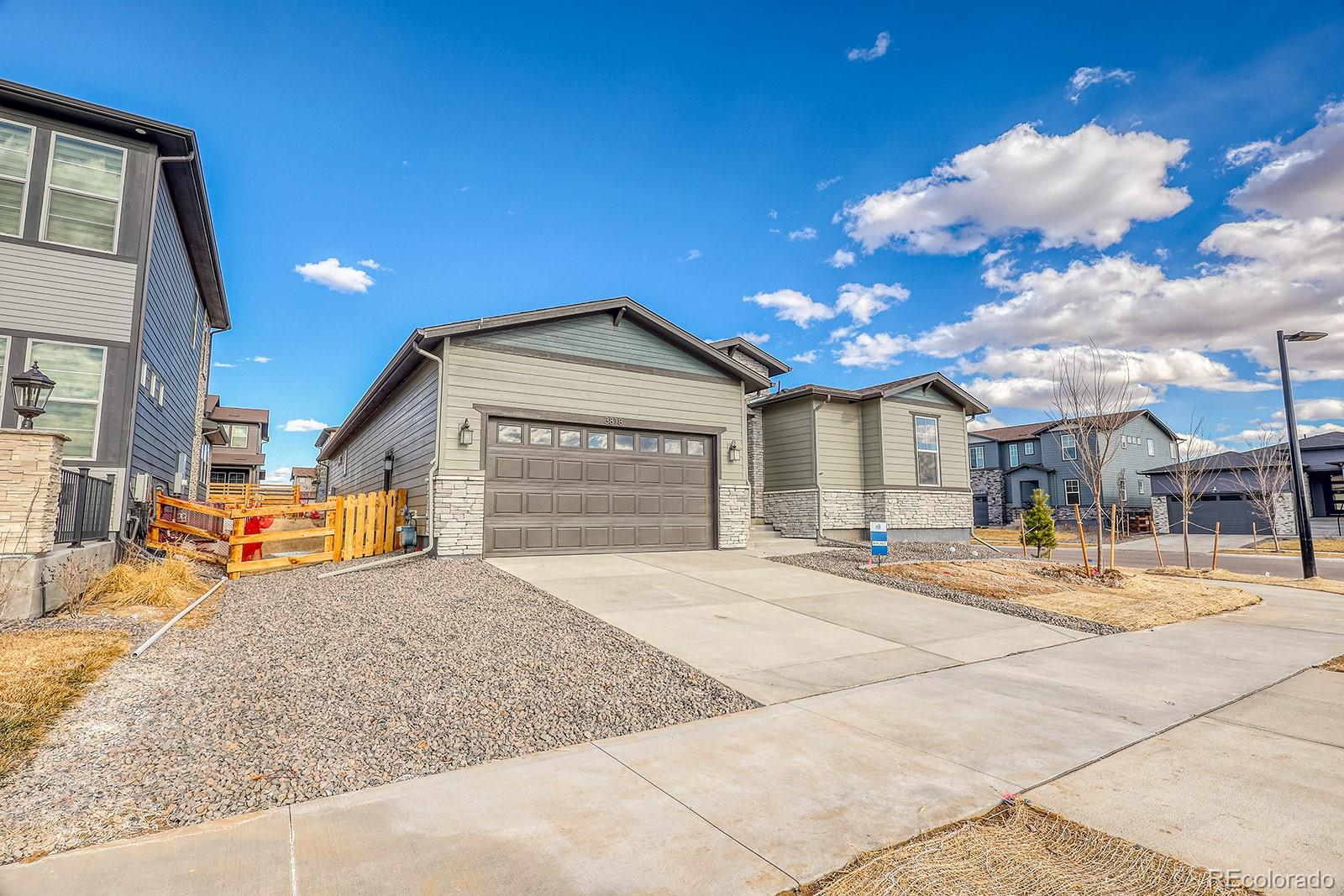 3818 N Buchanon Way