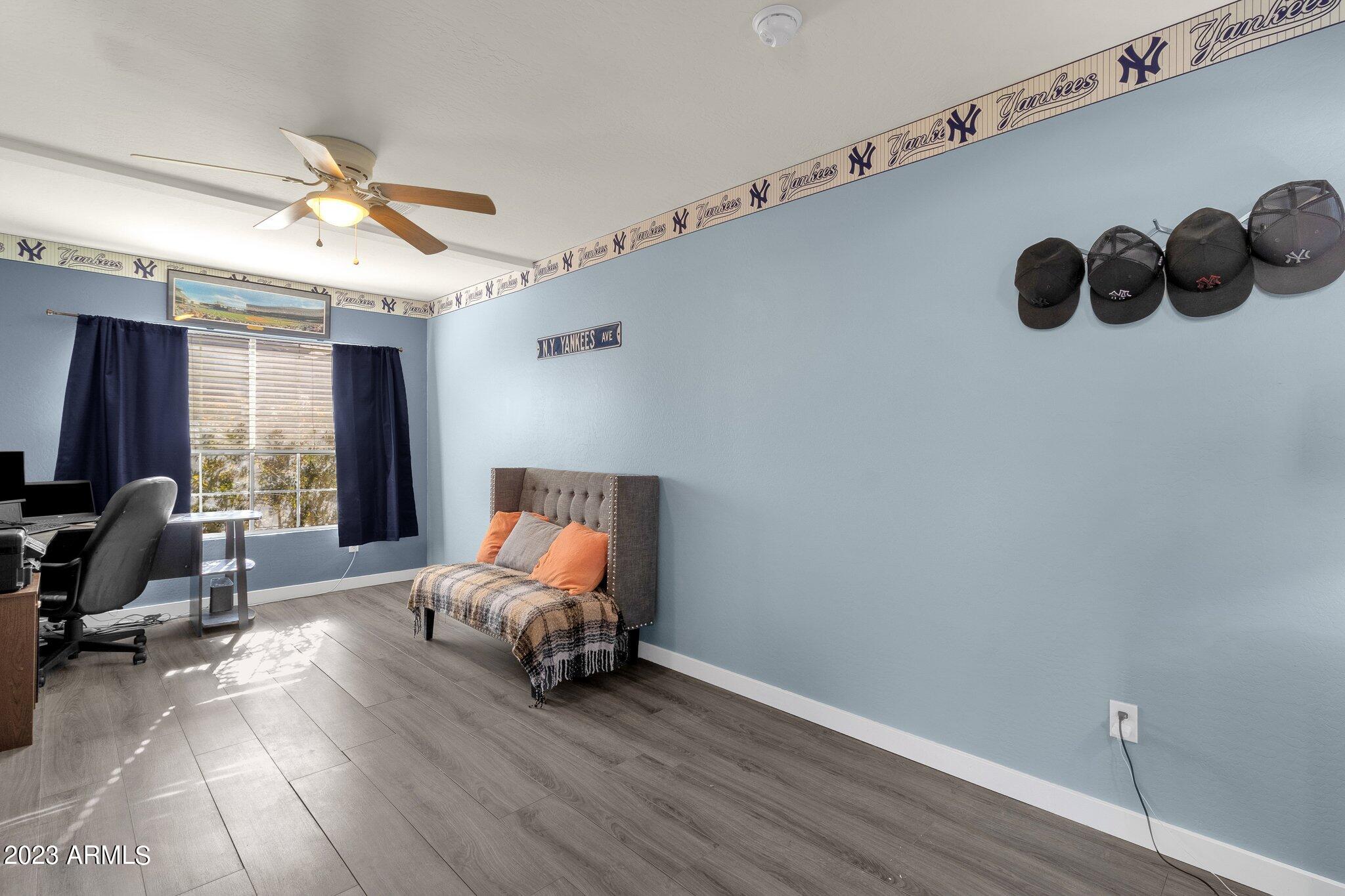 22184 W MORNING GLORY Street