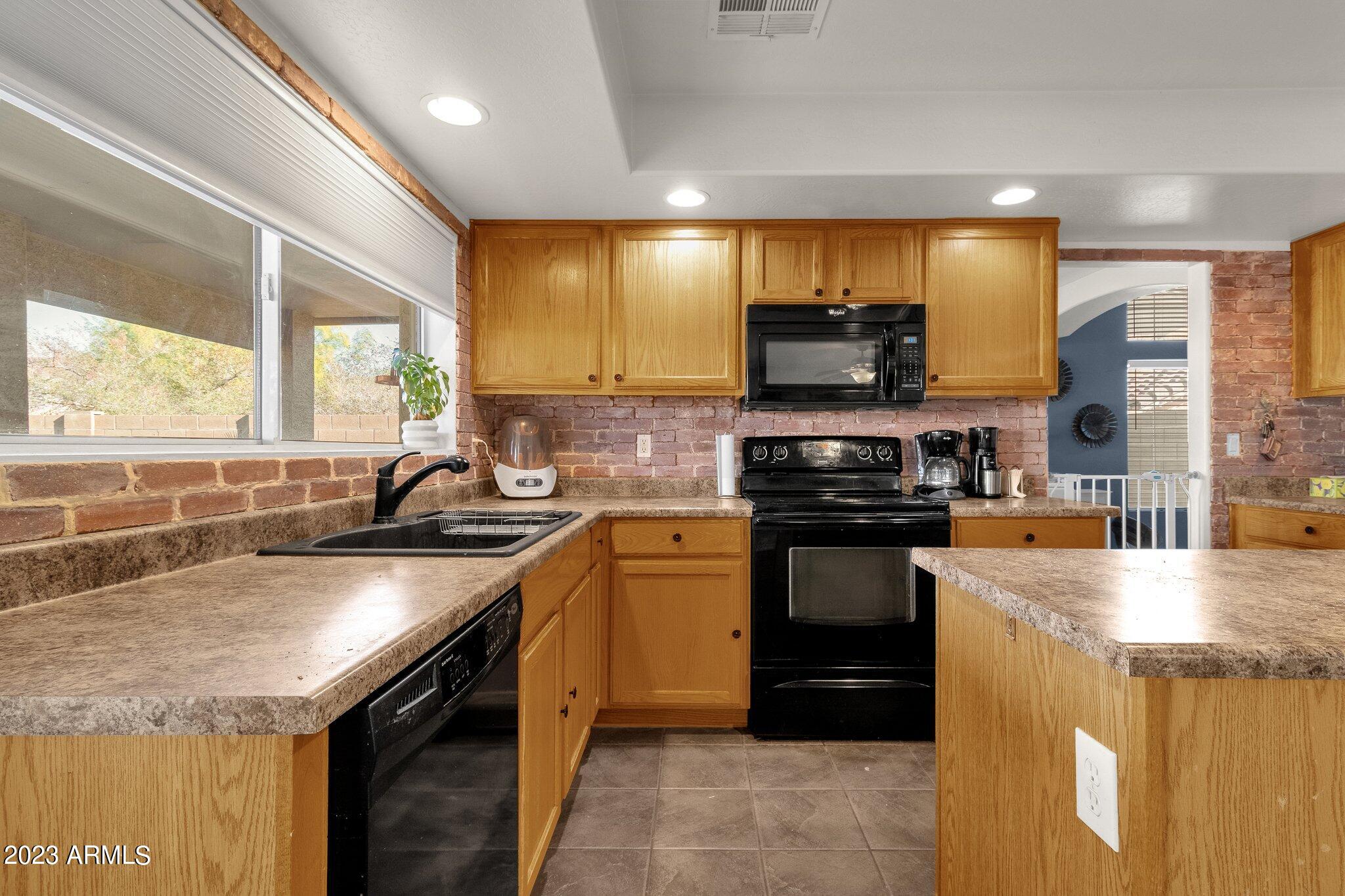 22184 W MORNING GLORY Street