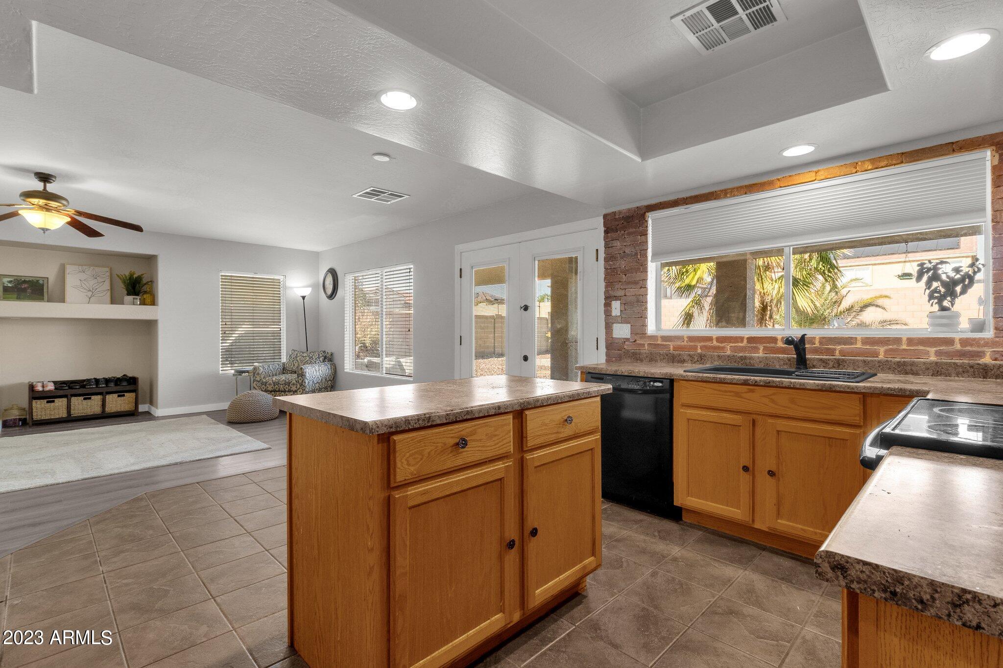22184 W MORNING GLORY Street