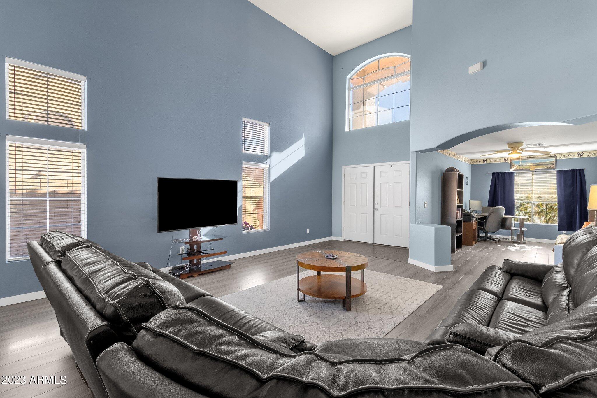 22184 W MORNING GLORY Street
