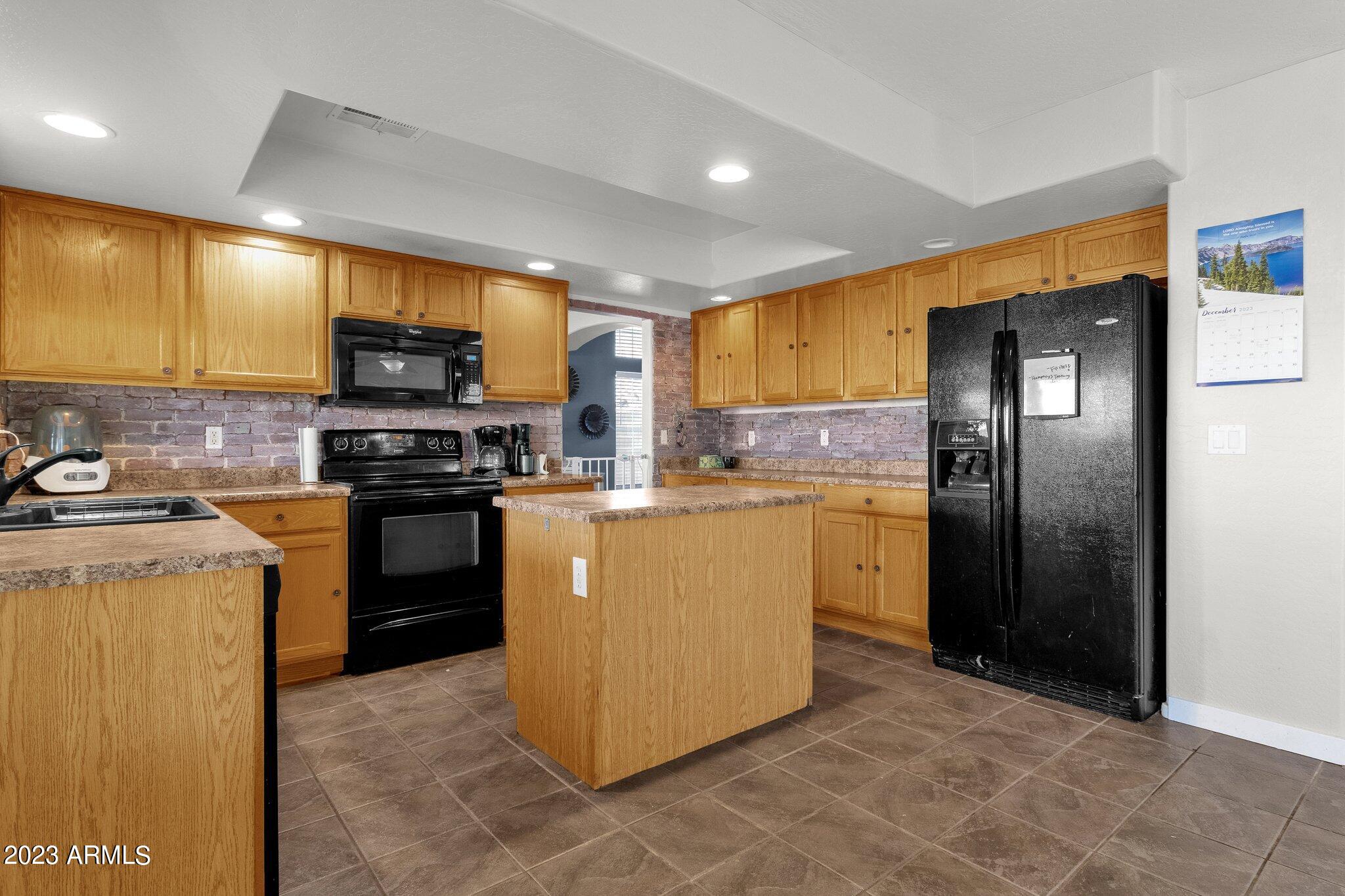 22184 W MORNING GLORY Street