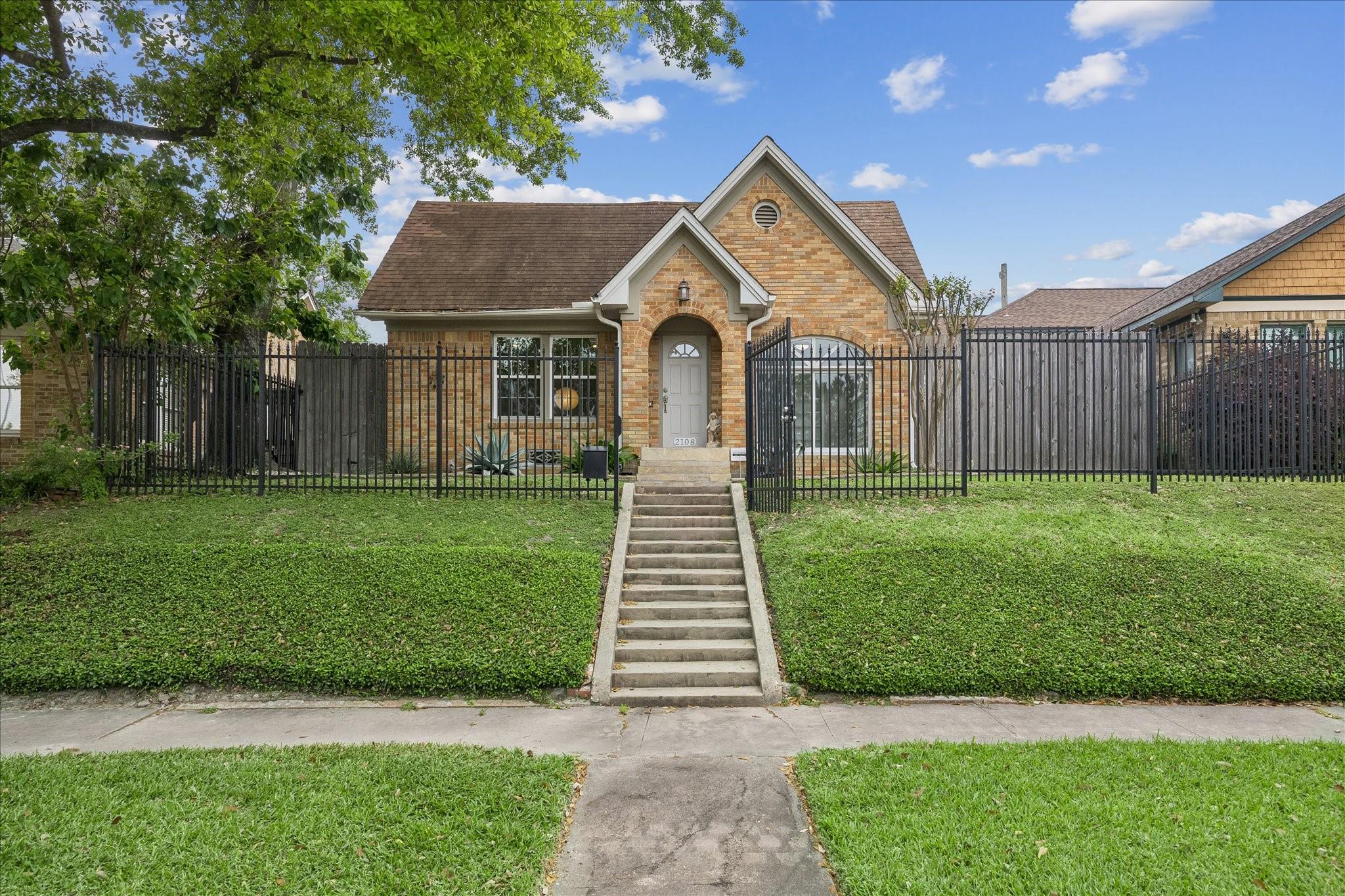 2108 White Oak Drive