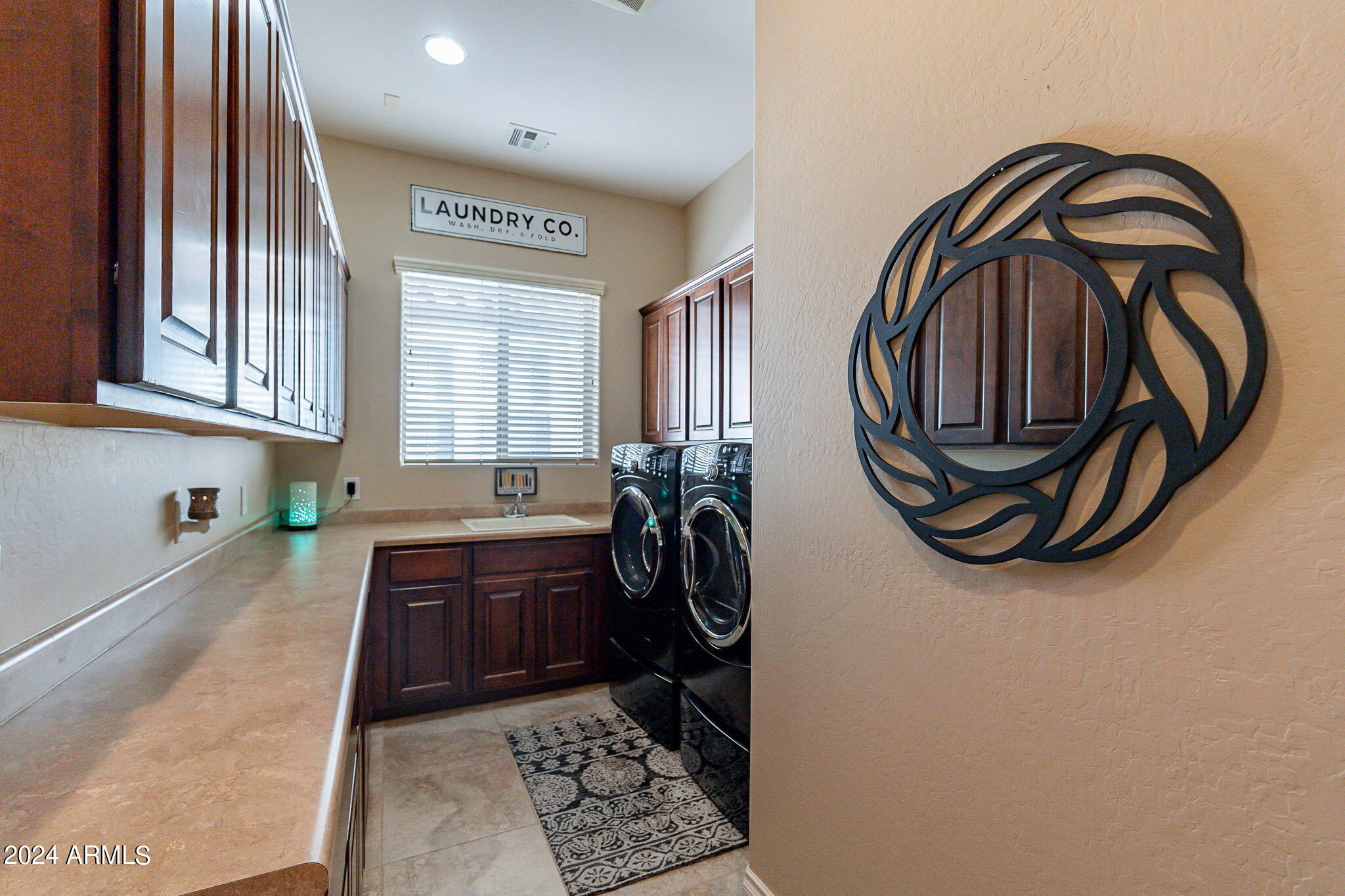 1557 E VESPER Trail