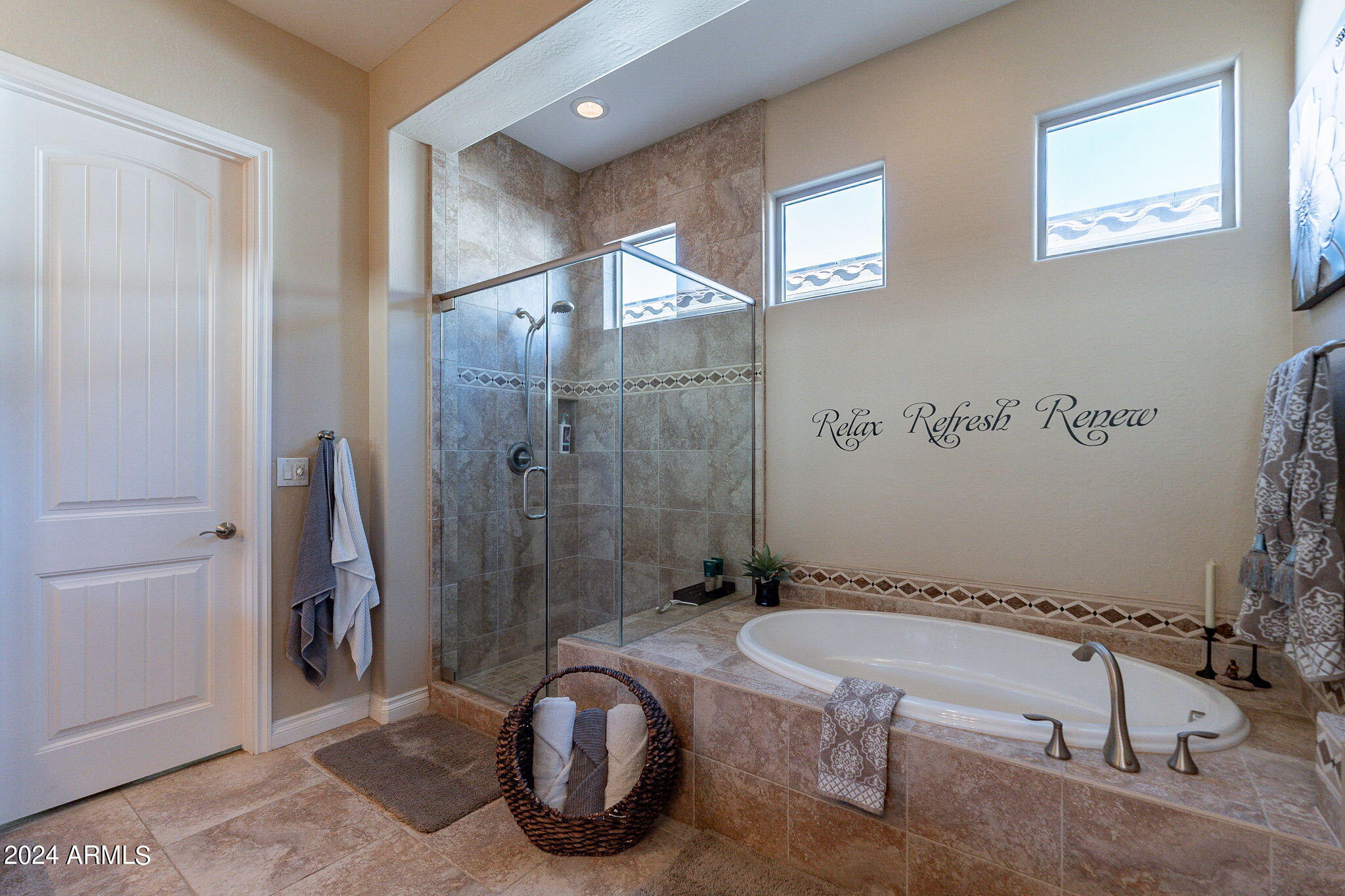 1557 E VESPER Trail