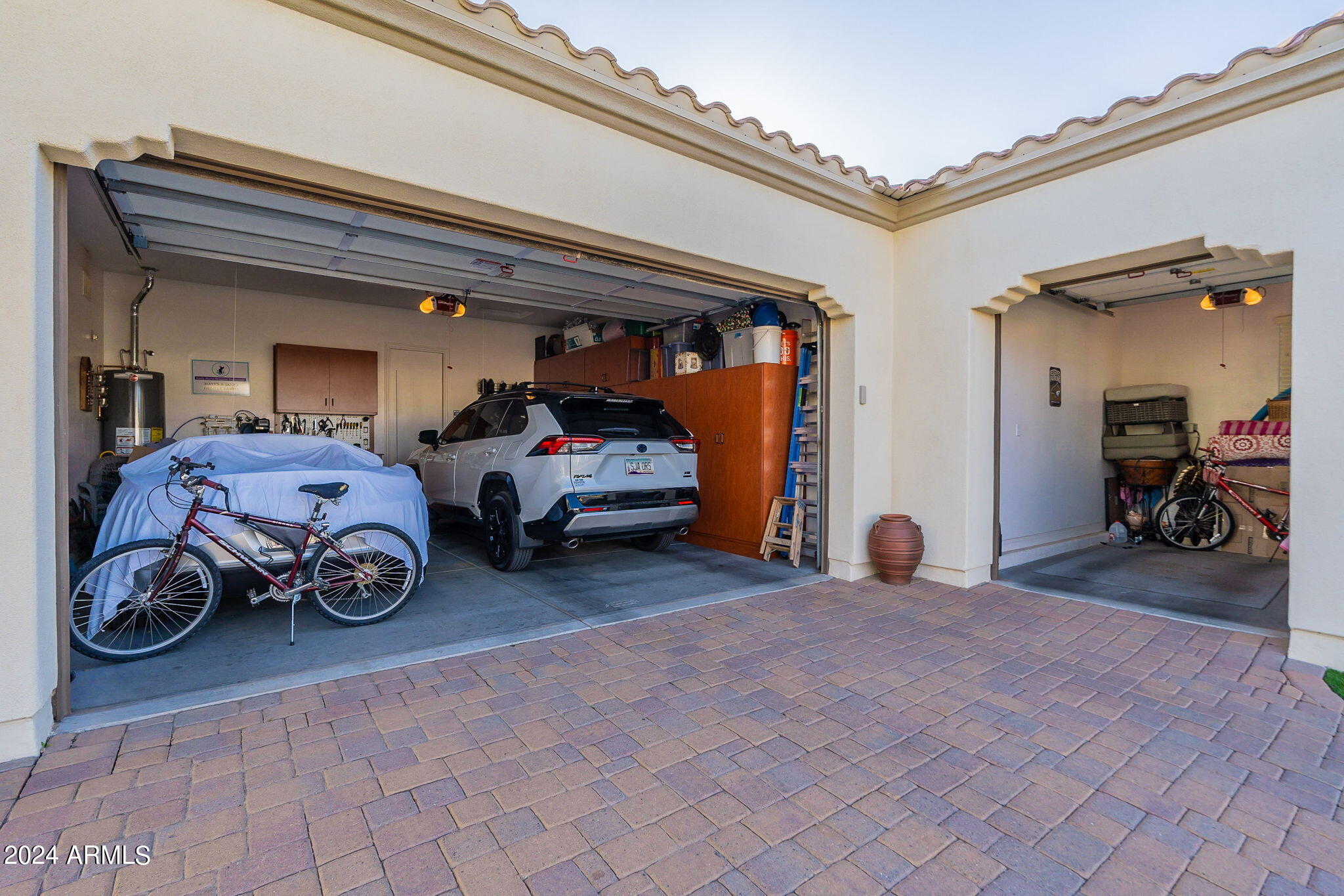 1557 E VESPER Trail