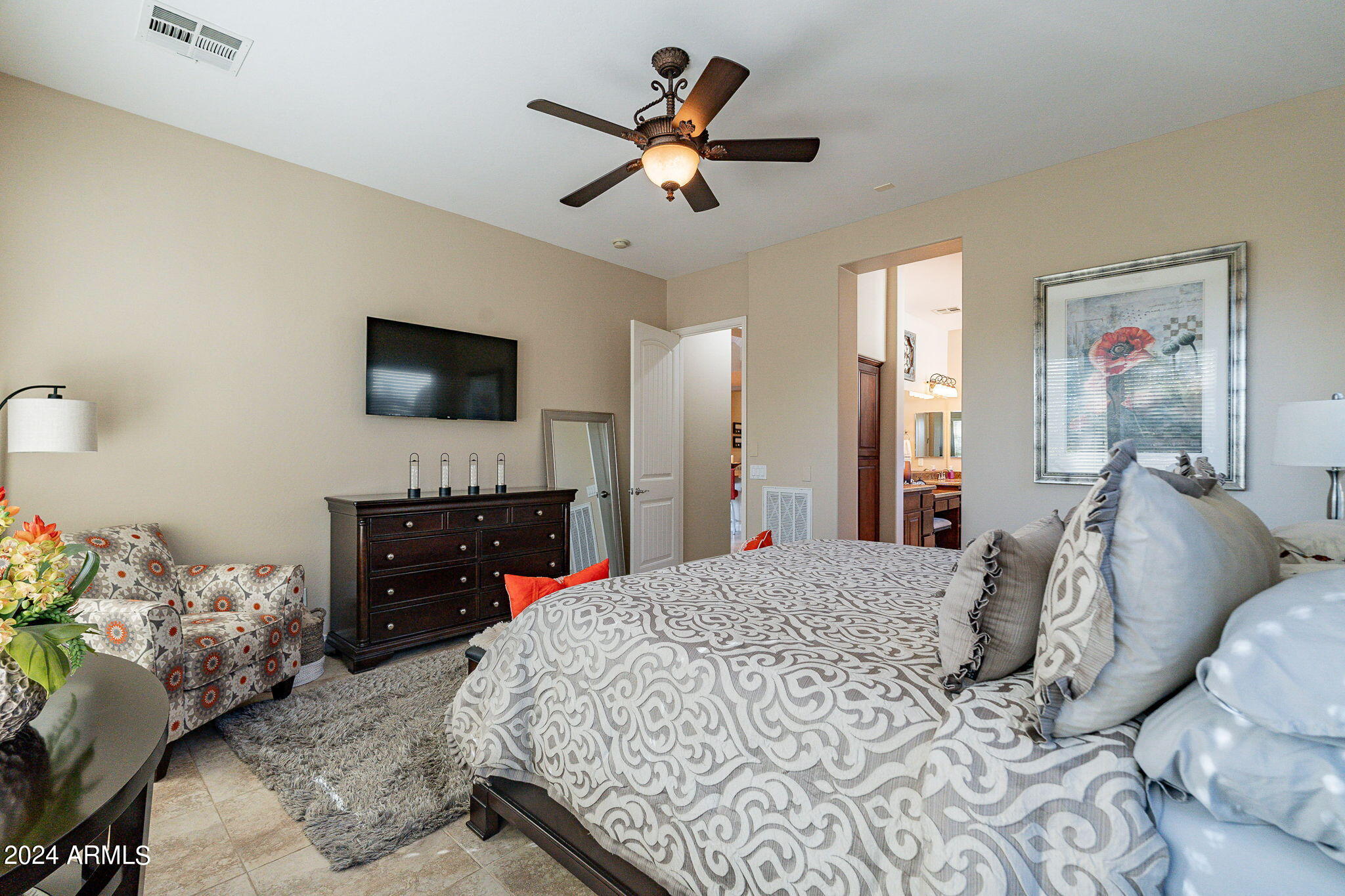 1557 E VESPER Trail