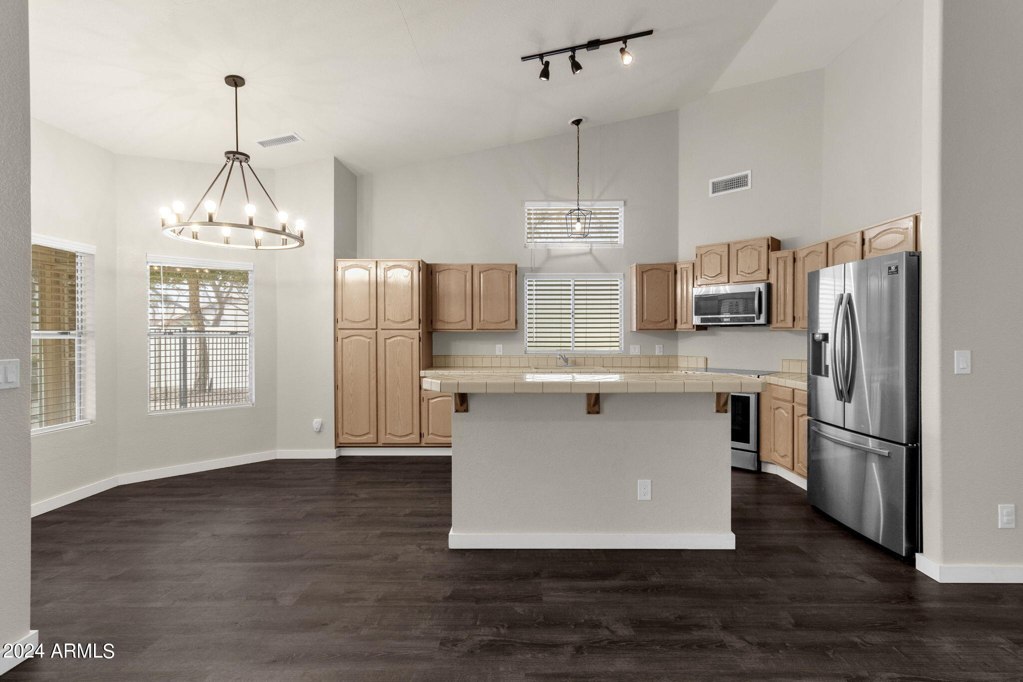 3703 W SHANNON Street