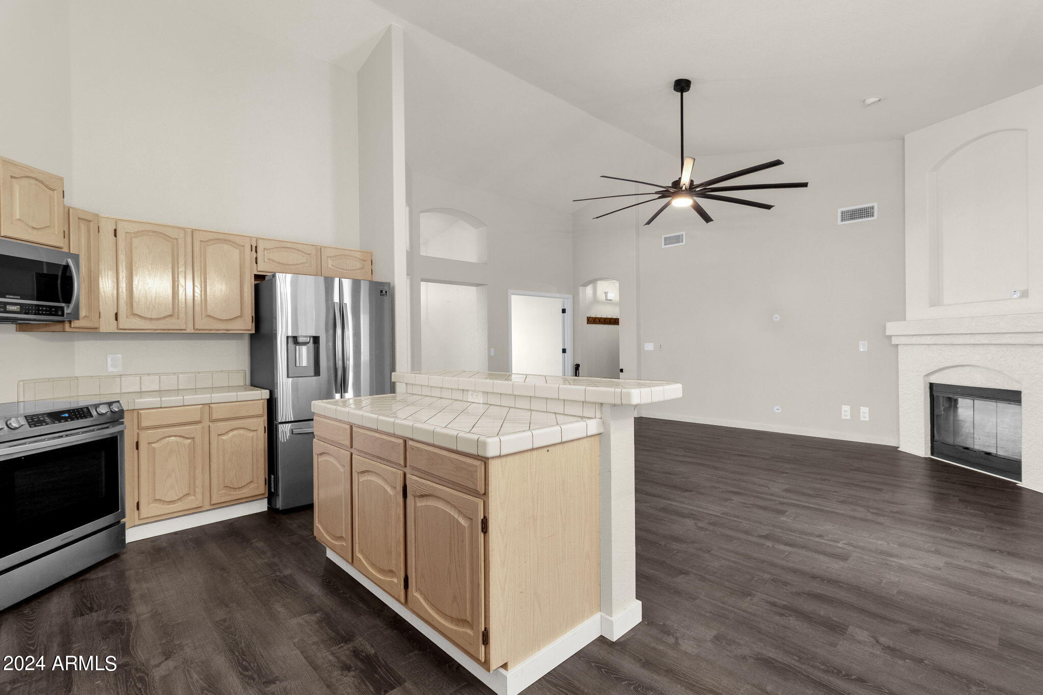 3703 W SHANNON Street